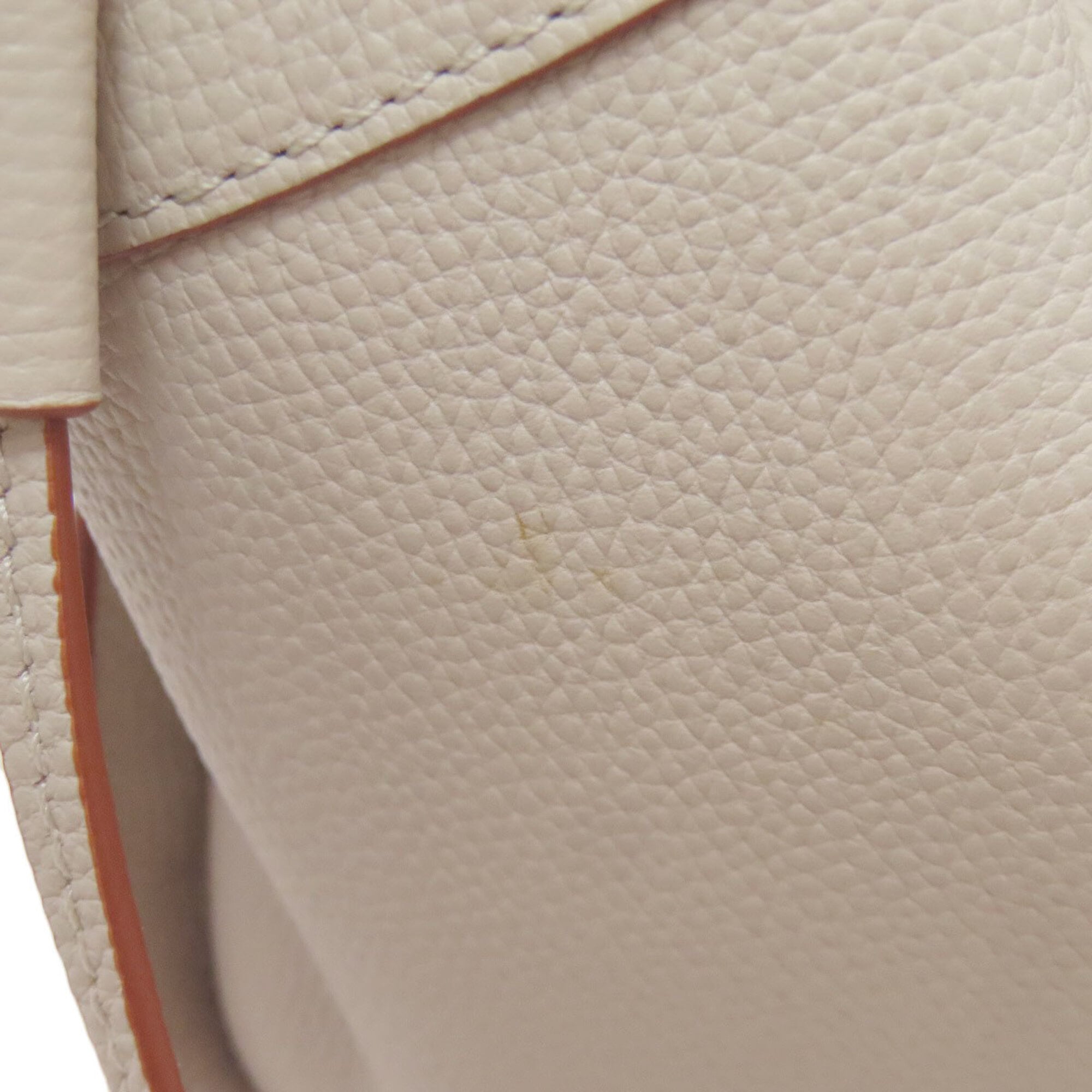 Loewe Beige Leather Handbag (Pre-Owned)