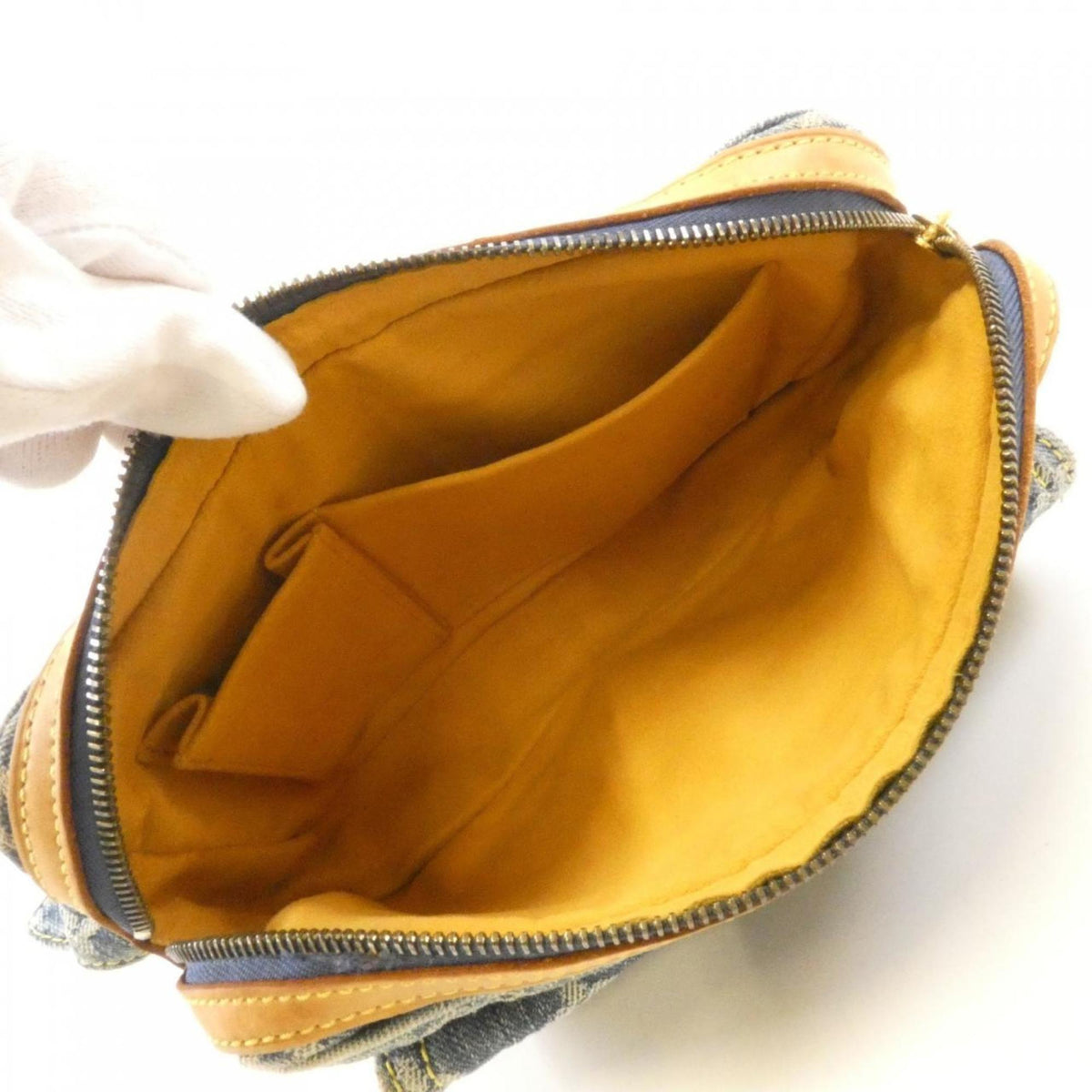 Louis Vuitton Blue Denim Shoulder Bag (Pre-Owned)