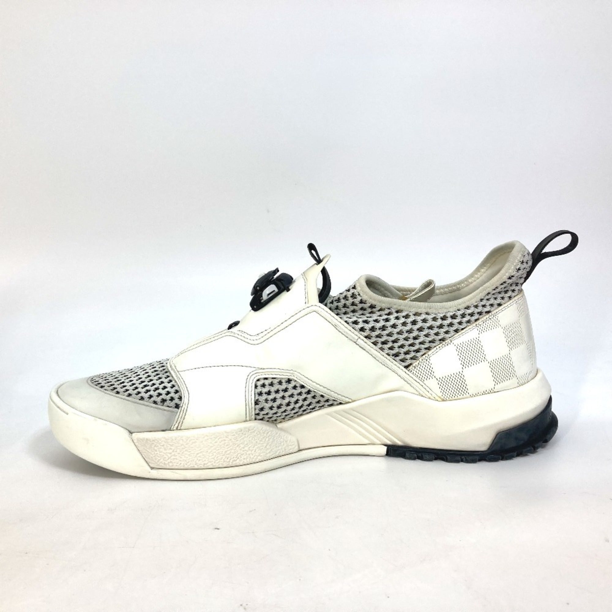 Louis Vuitton Black White Sneakers (Pre-Owned)