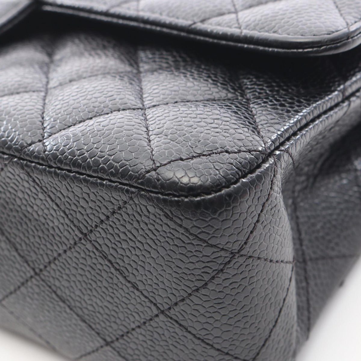 Chanel Black Grained Calfskin Handbag Shoulder Bag (Pre-Owned)