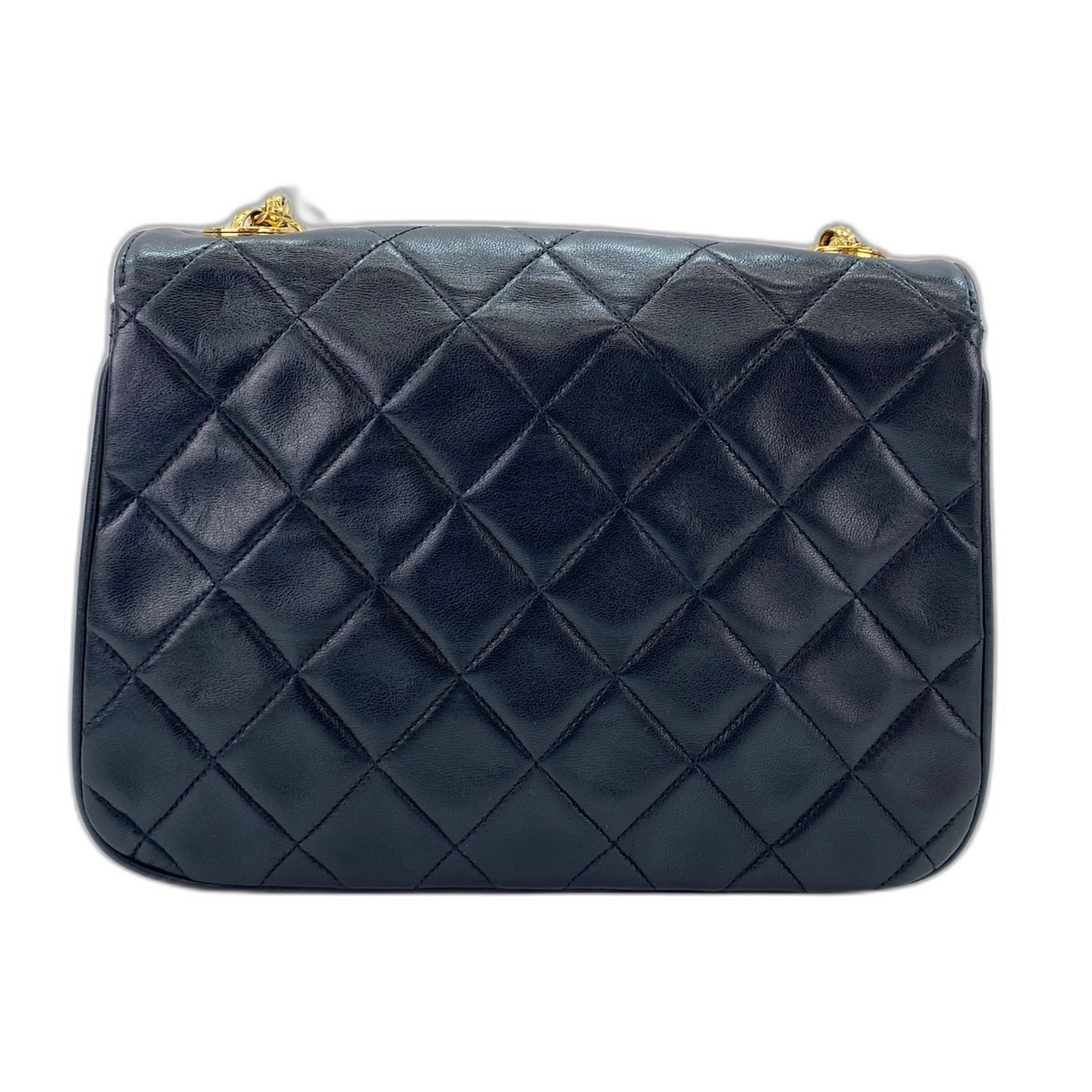 Chanel Black Shoulder Bag (Pre-Owned)