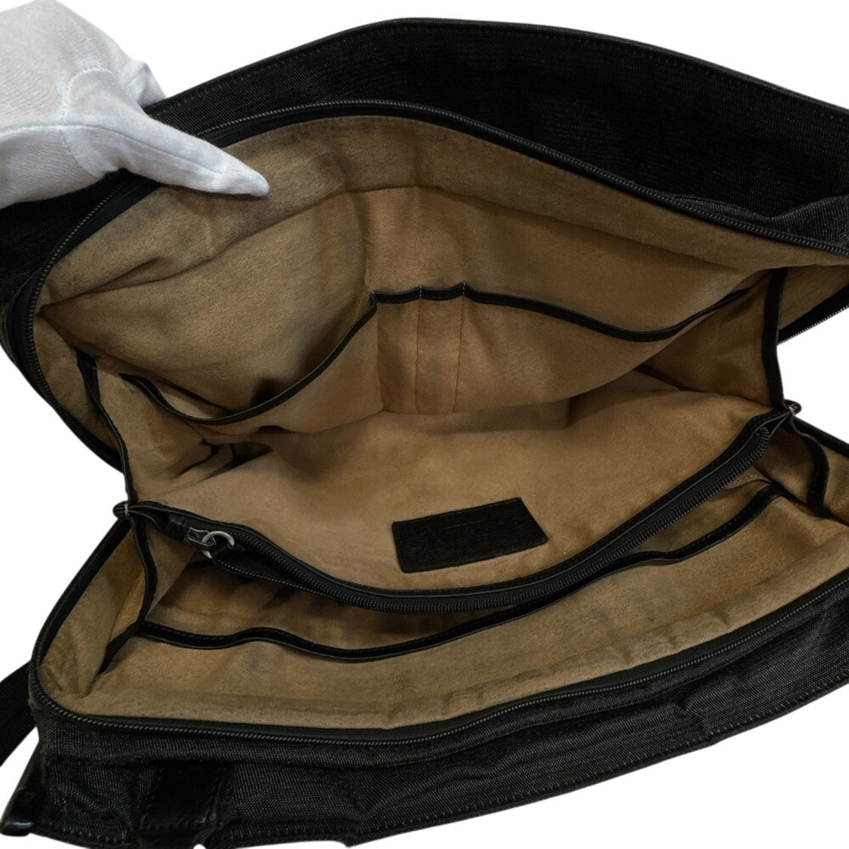 Hunting World Black Canvas Briefcase Shoulder Bag (Pre-Owned)