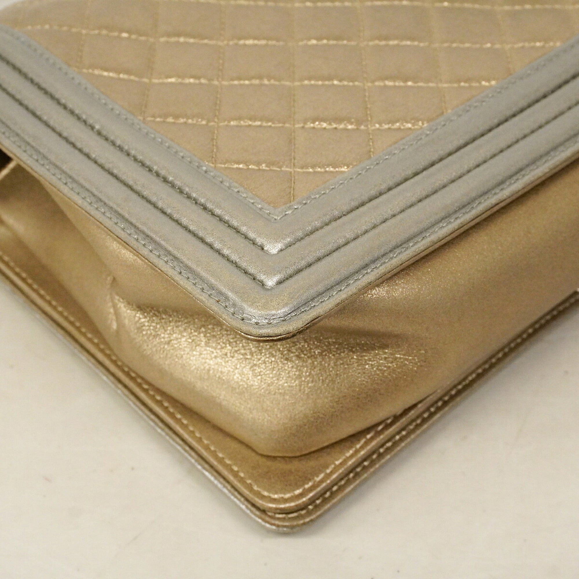 Chanel Gold Silver Leather Shoulder Bag (Pre-Owned)