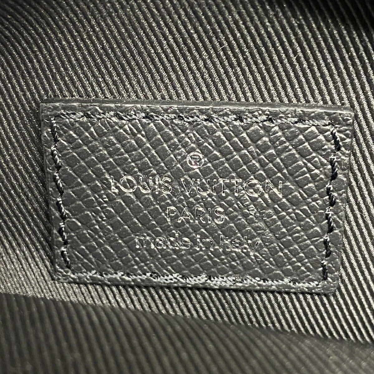 Louis Vuitton Black Shoulder Bag (Pre-Owned)