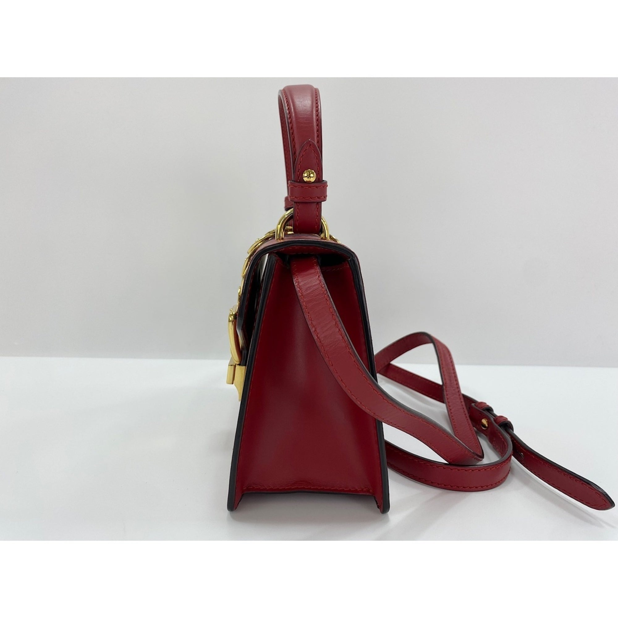 Gucci Red Color Handbag (Pre-Owned)