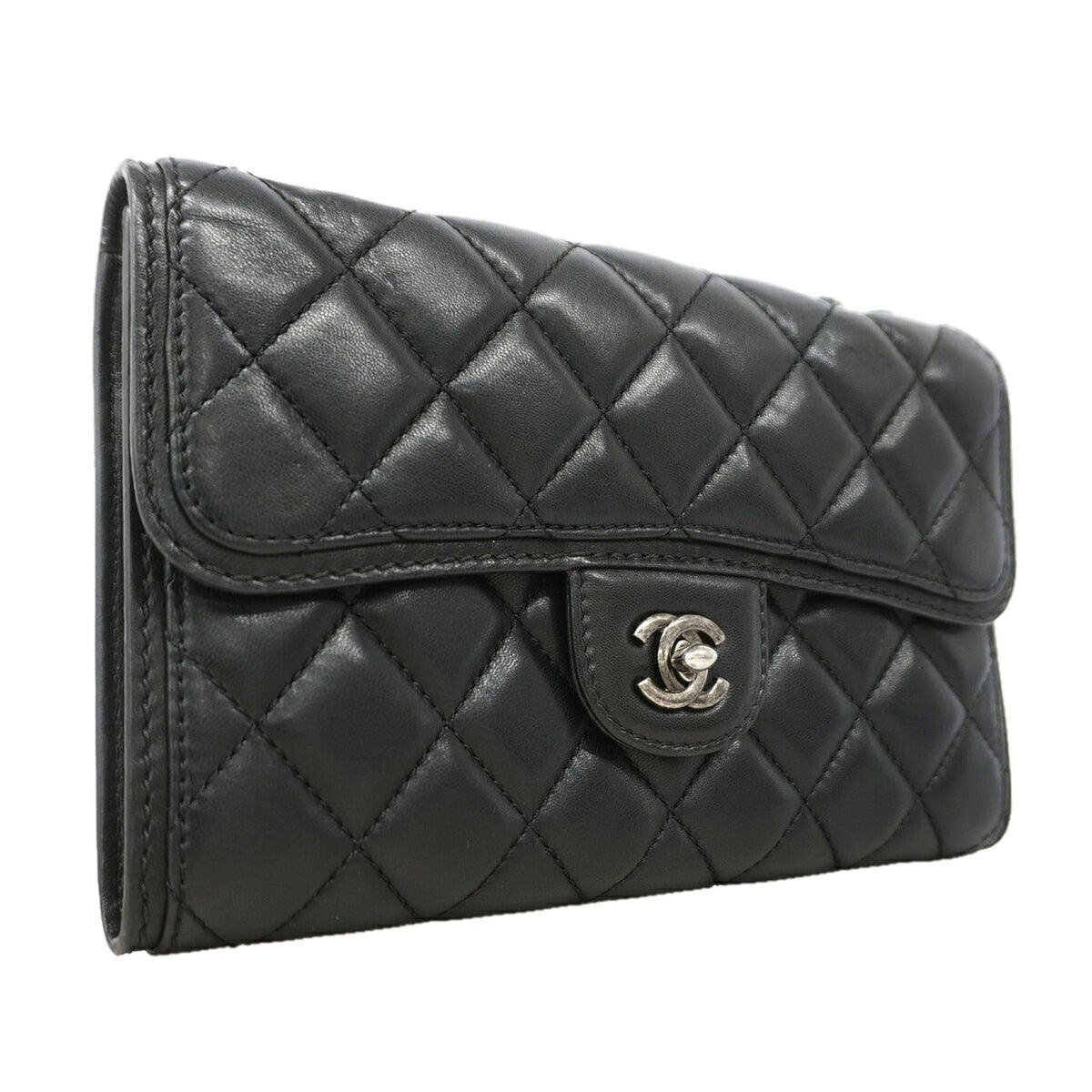 Chanel Black Leather Shoulder Bag (Pre-Owned)