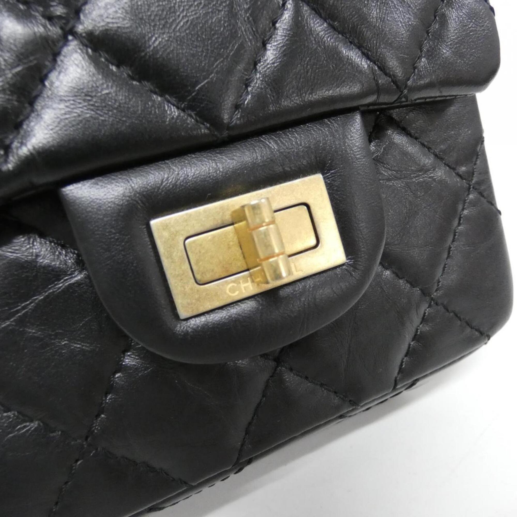 Chanel Black Leather Shoulder Bag (Pre-Owned)