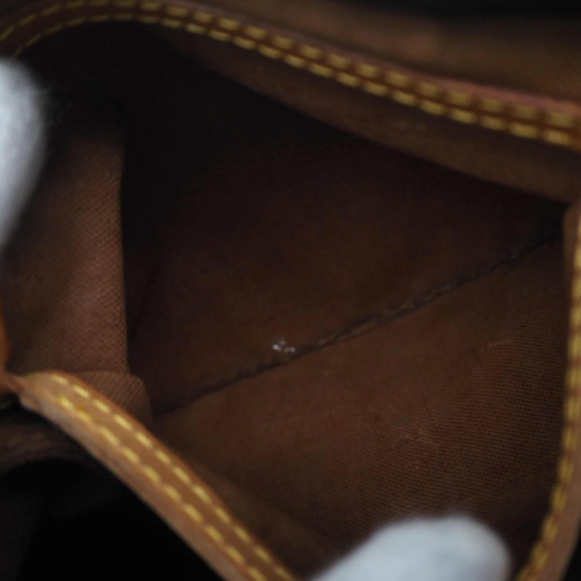 Louis Vuitton Brown Monogram Monogram Leather Handbag (Pre-Owned)