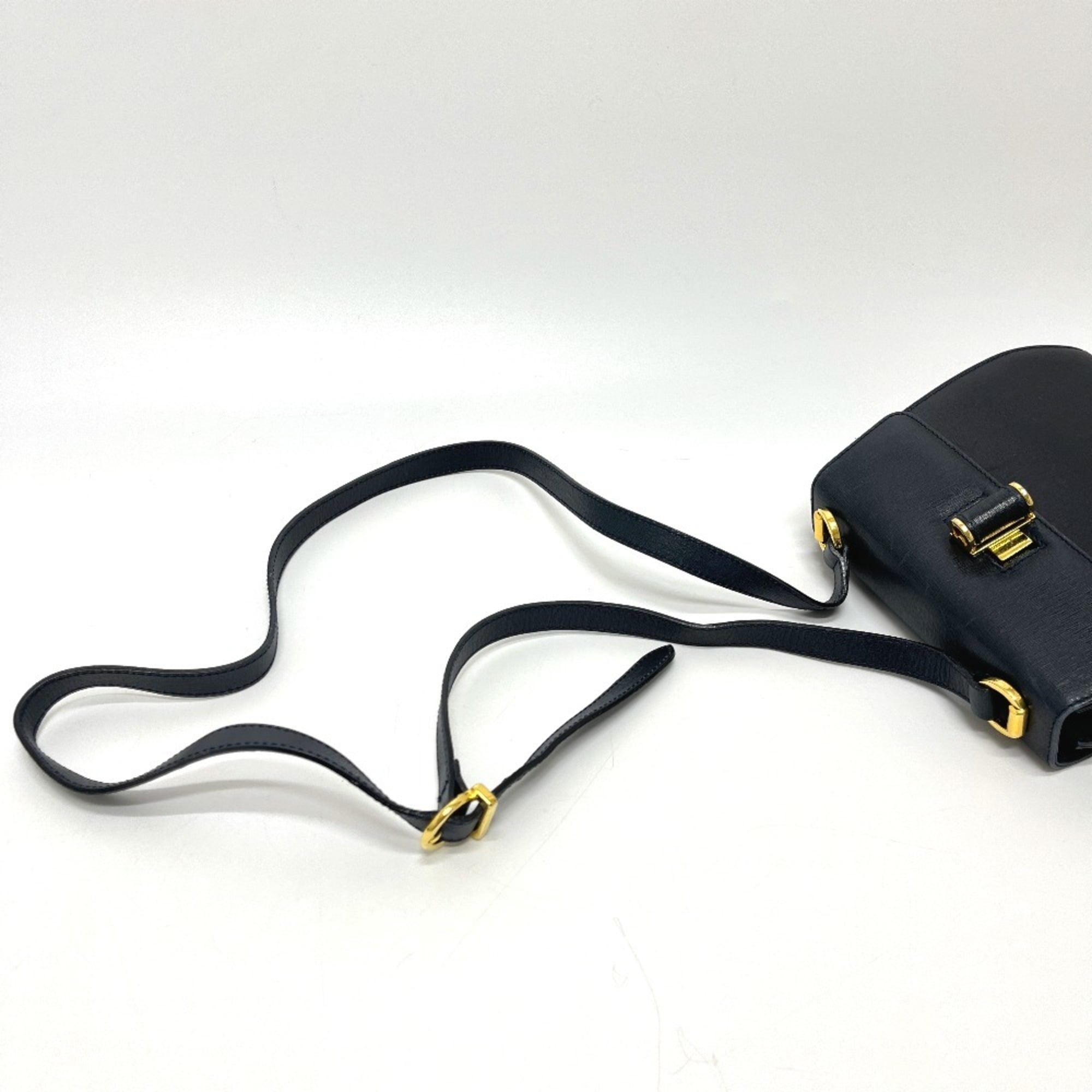 Salvatore Ferragamo Navy Leather Handbag Shoulder Bag (Pre-Owned)