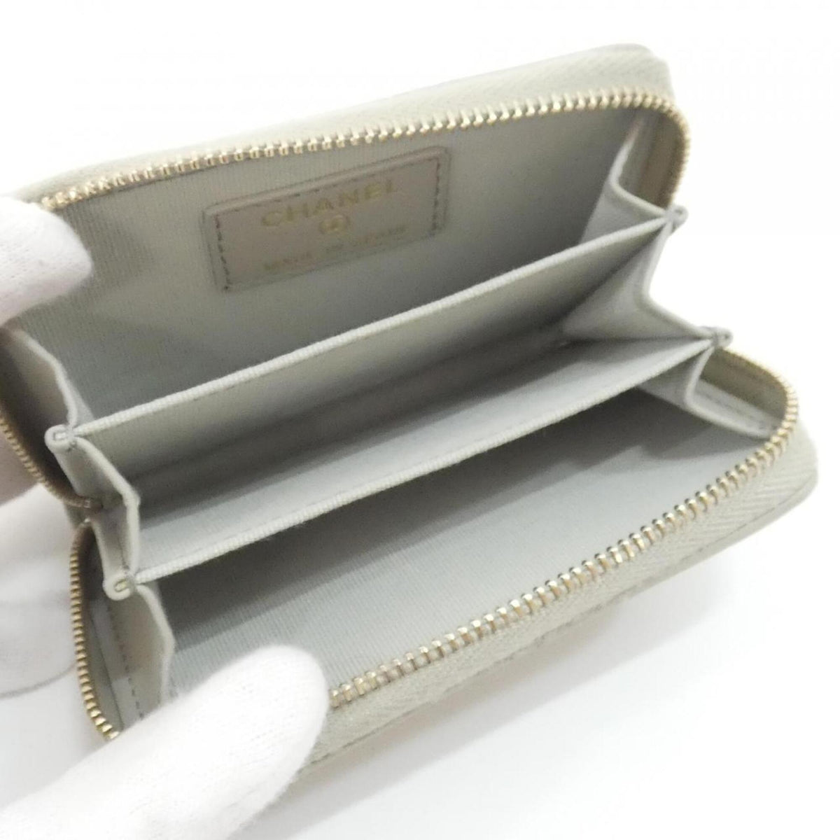 Chanel Gray Leather Coin Purse/Coin Case (Pre-Owned)