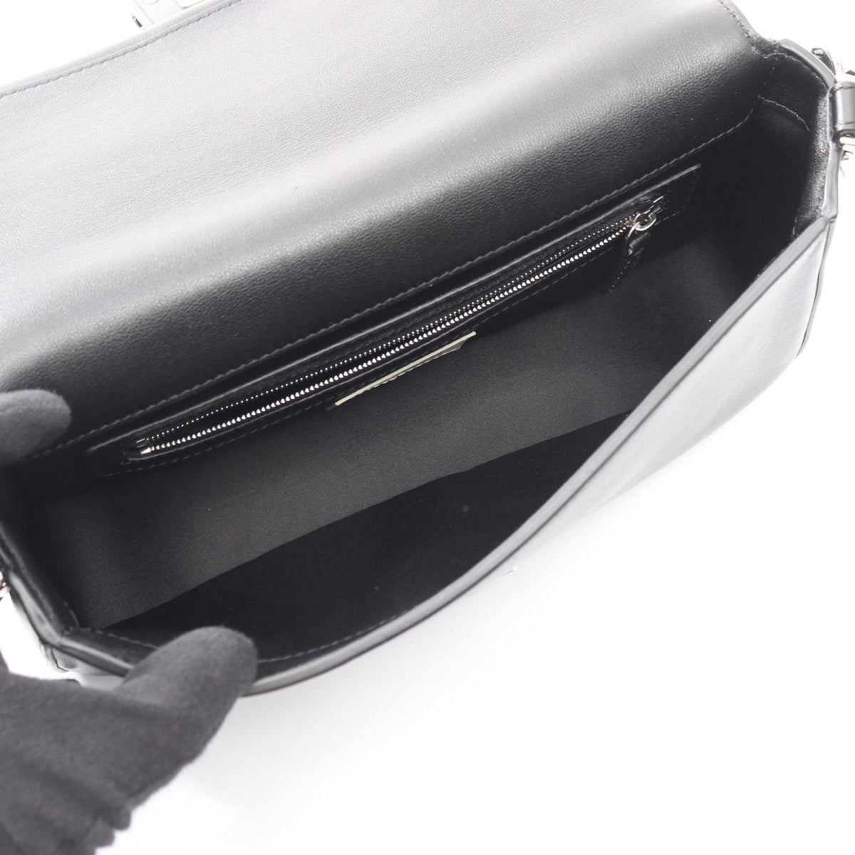 Fendi Black Leather Handbag (Pre-Owned)