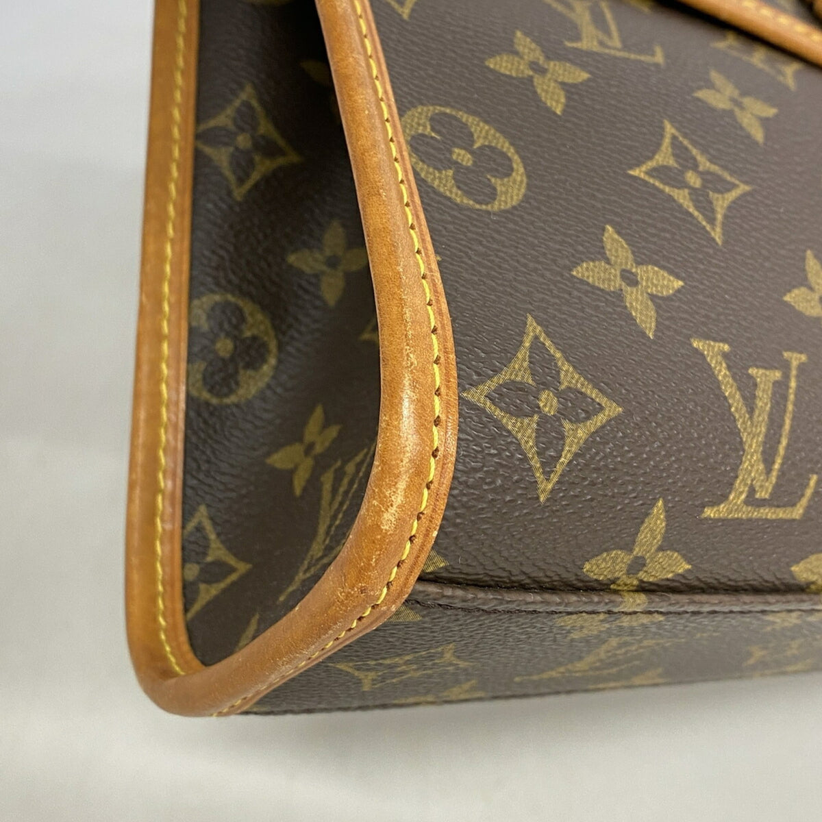 Louis Vuitton Brown Handbag (Pre-Owned)