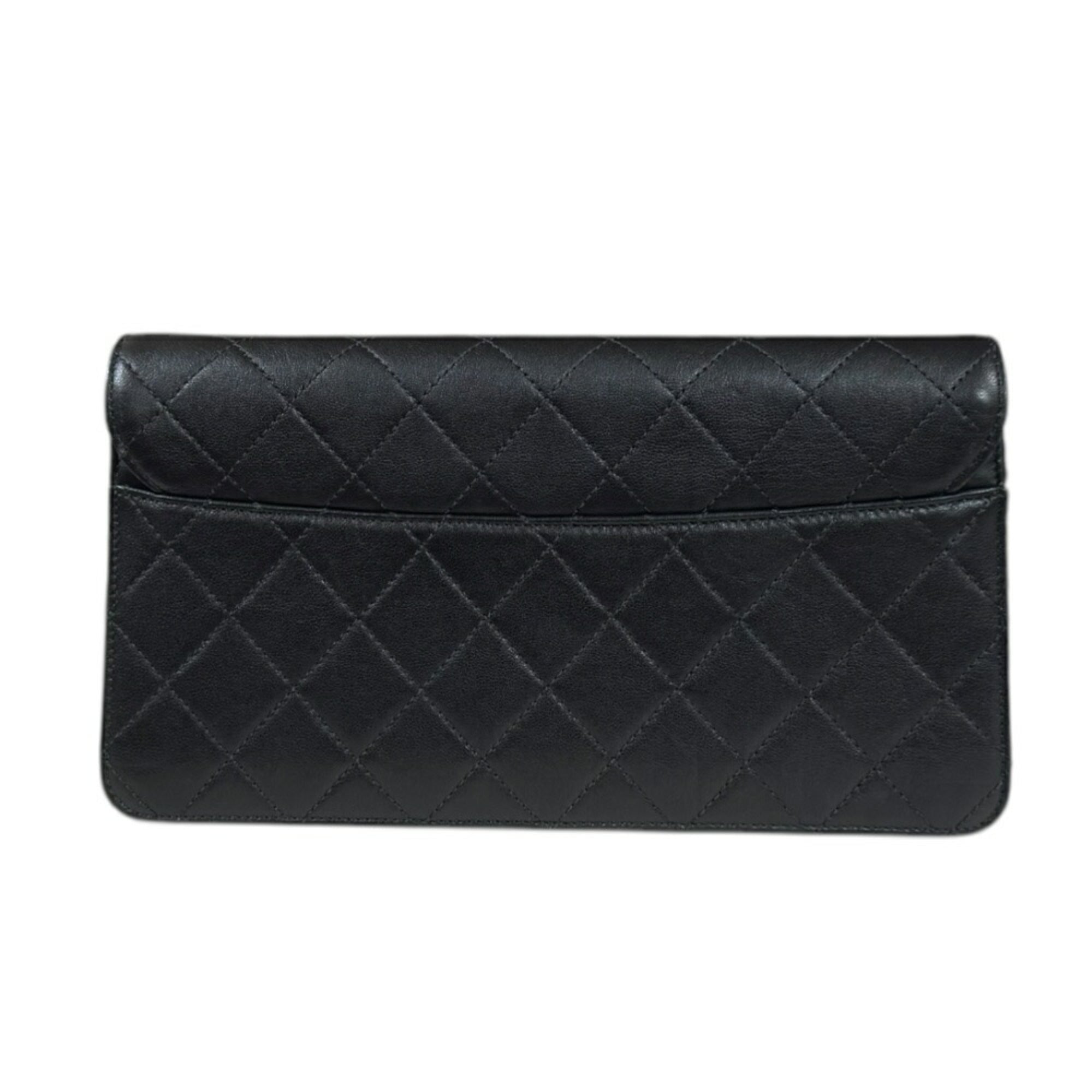 Chanel Black Leather Shoulder Bag (Pre-Owned)