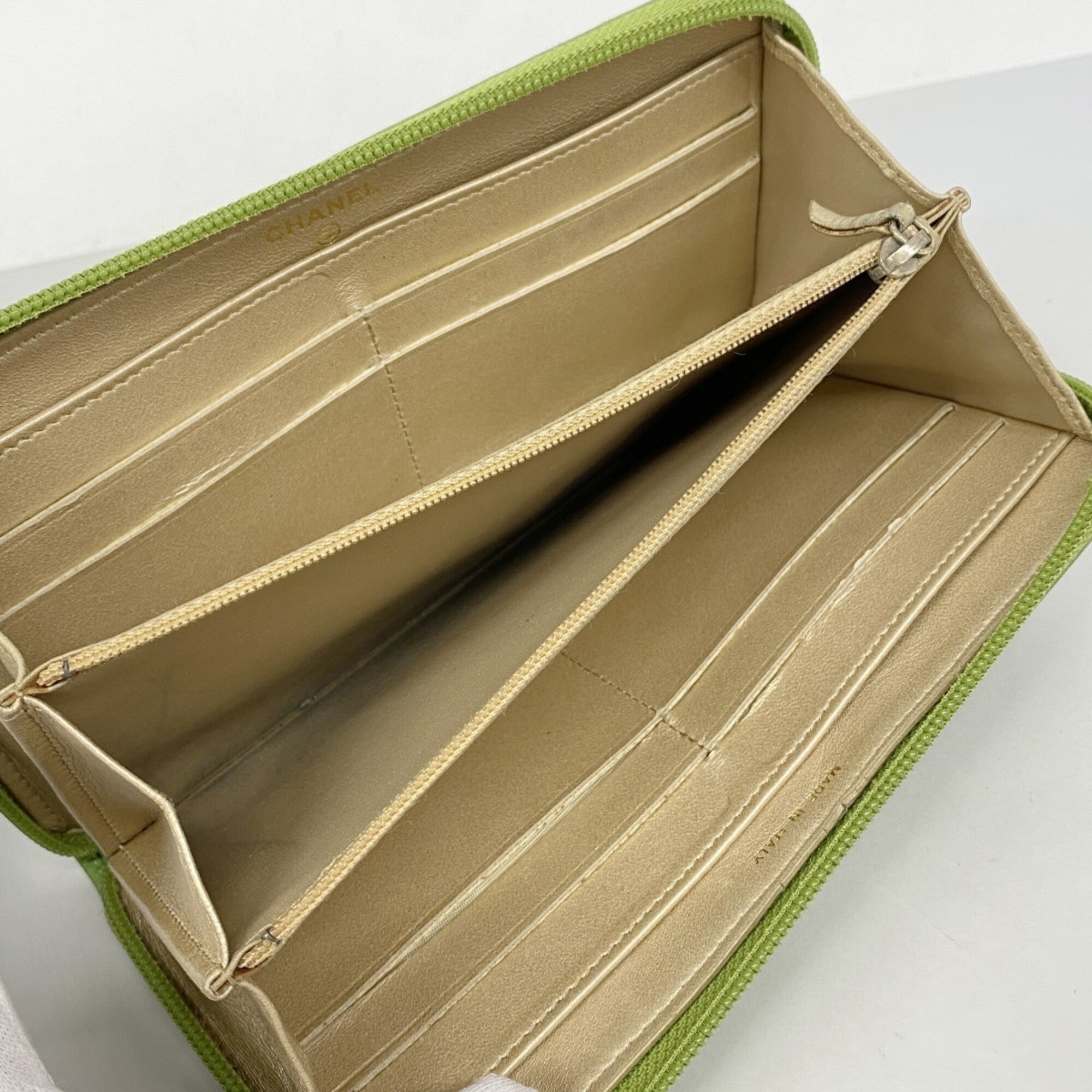 Chanel Green Leather Long Wallet (Bi-Fold) (Pre-Owned)