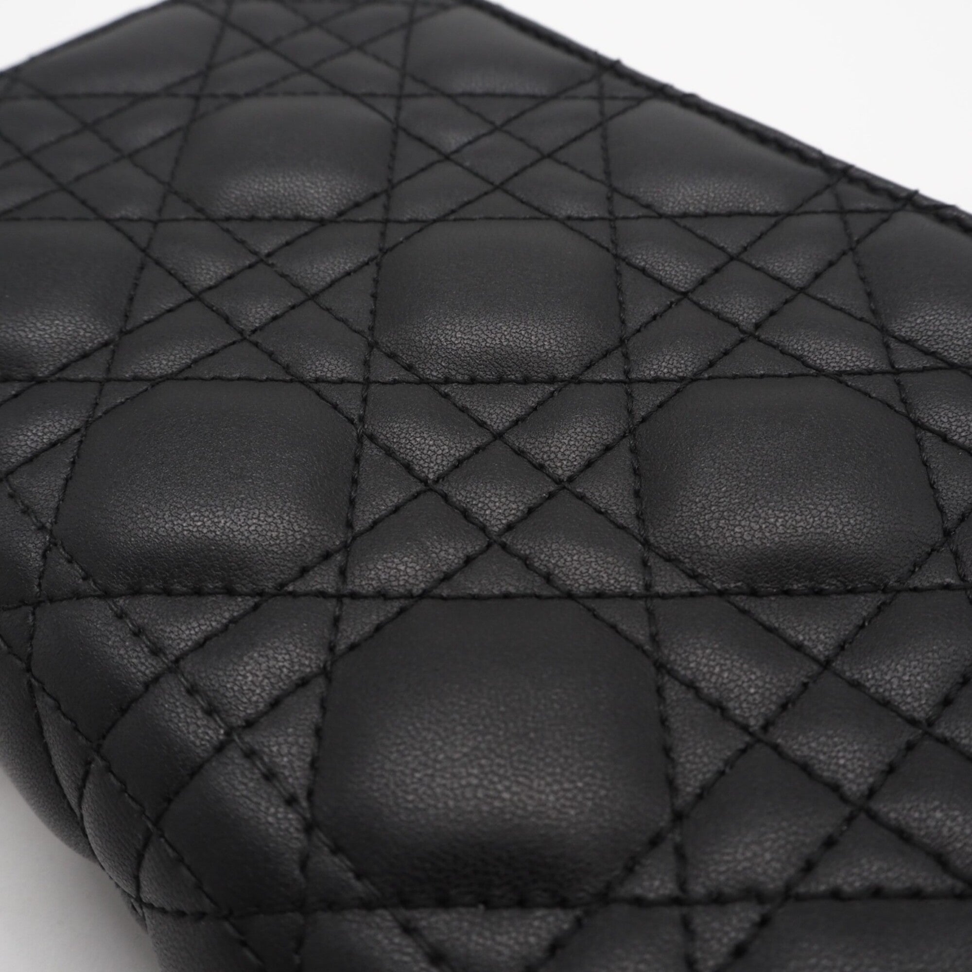 Christian Dior Black Leather Shoulder Bag (Pre-Owned)