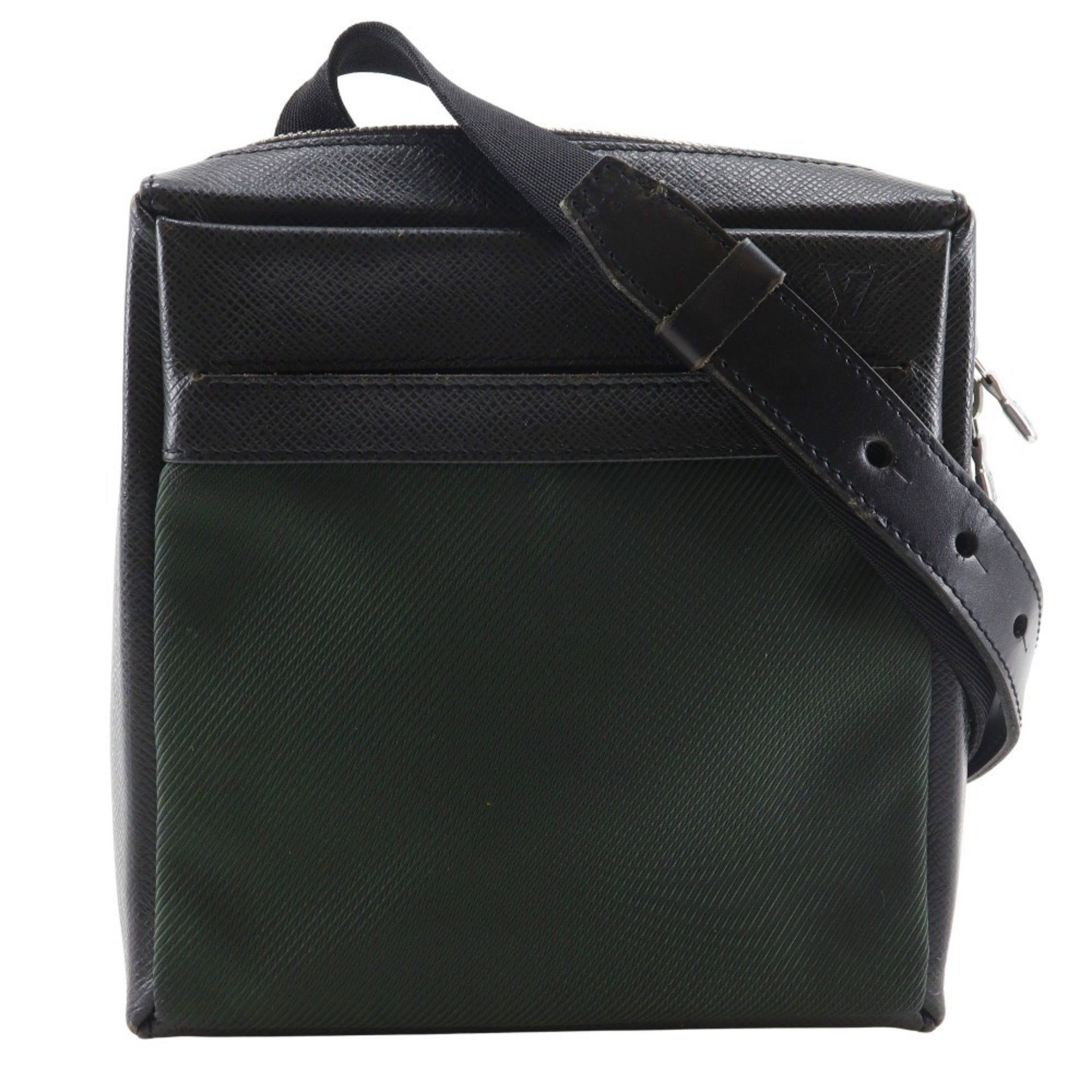 Louis Vuitton Taiga Ardoise Taiga Leather Nylon Canvas Shoulder Bag (Pre-Owned)