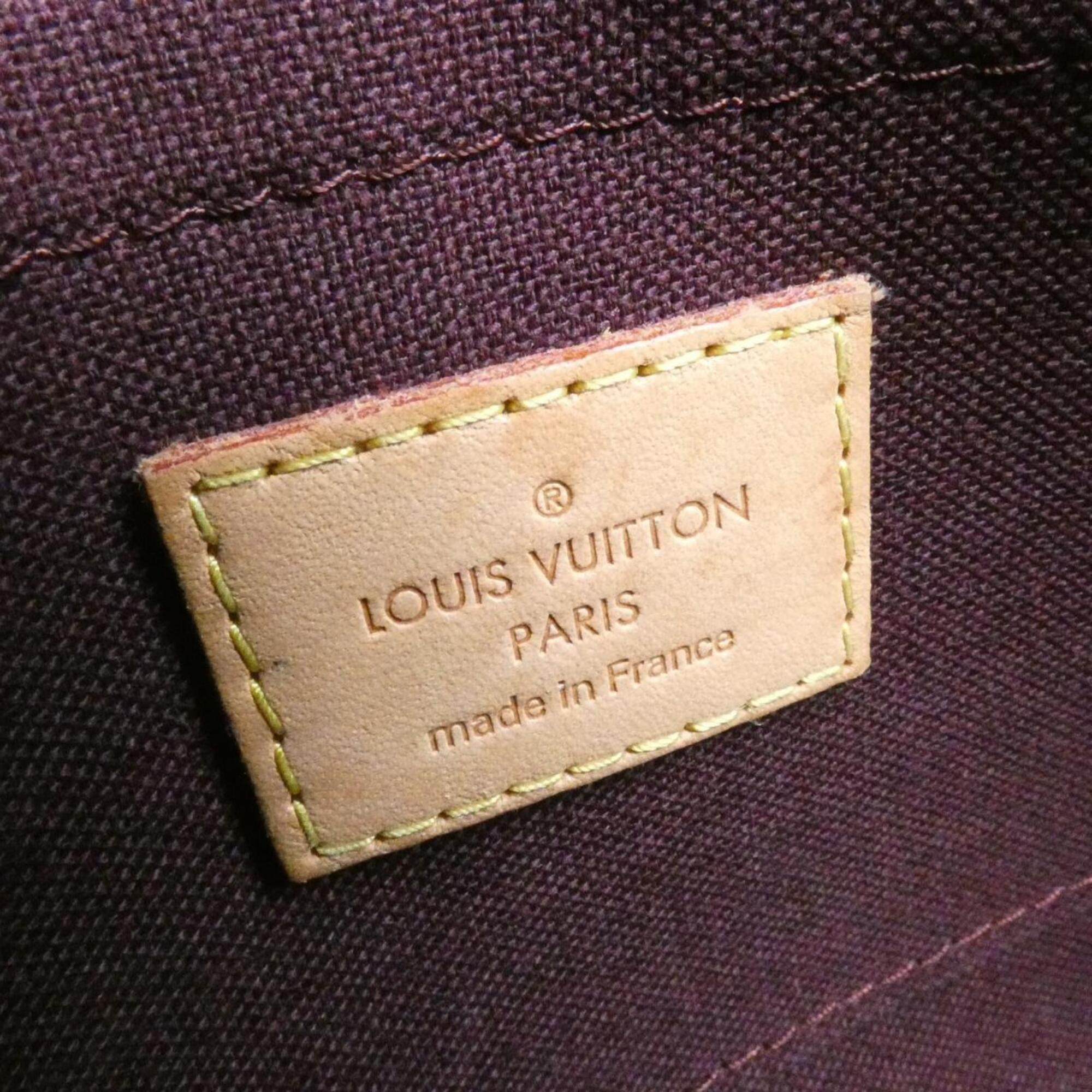 Louis Vuitton Marron Coated Canvas Shoulder Bag (Pre-Owned)