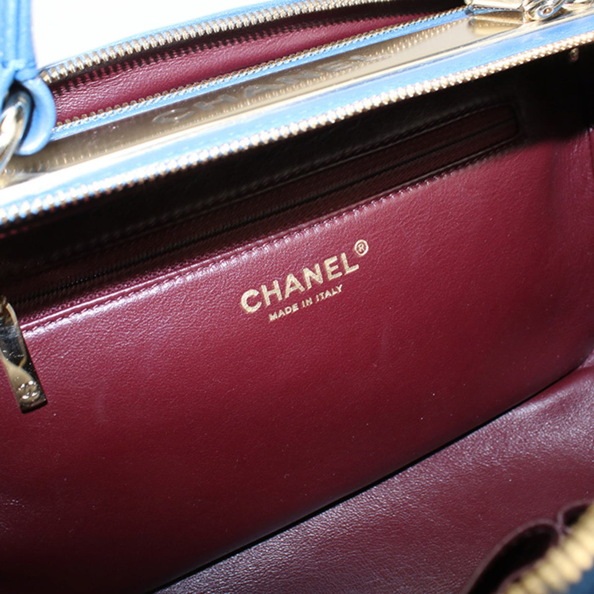 Chanel Blue Leather Handbag (Pre-Owned)