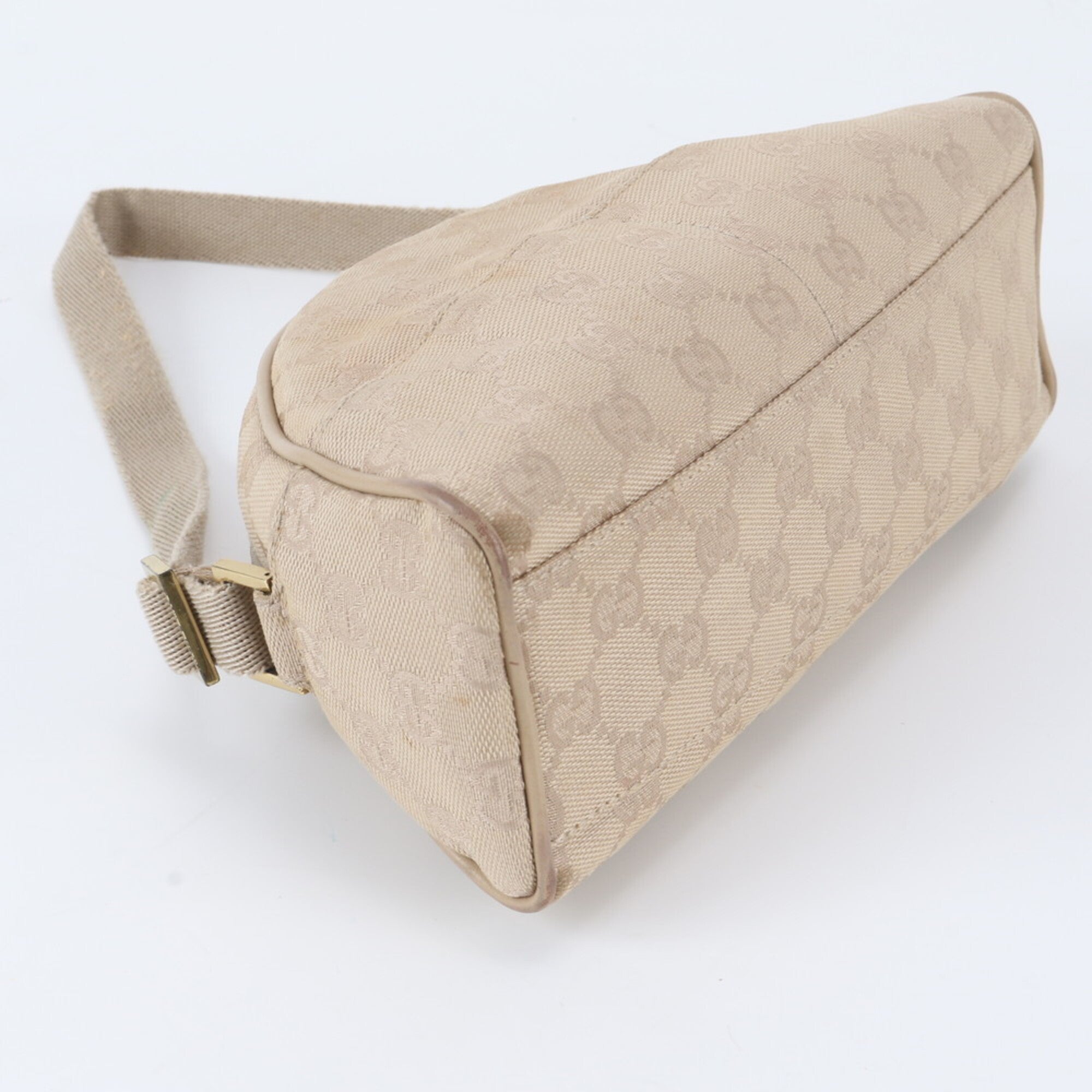 Gucci Beige Gg Canvas Shoulder Bag (Pre-Owned)