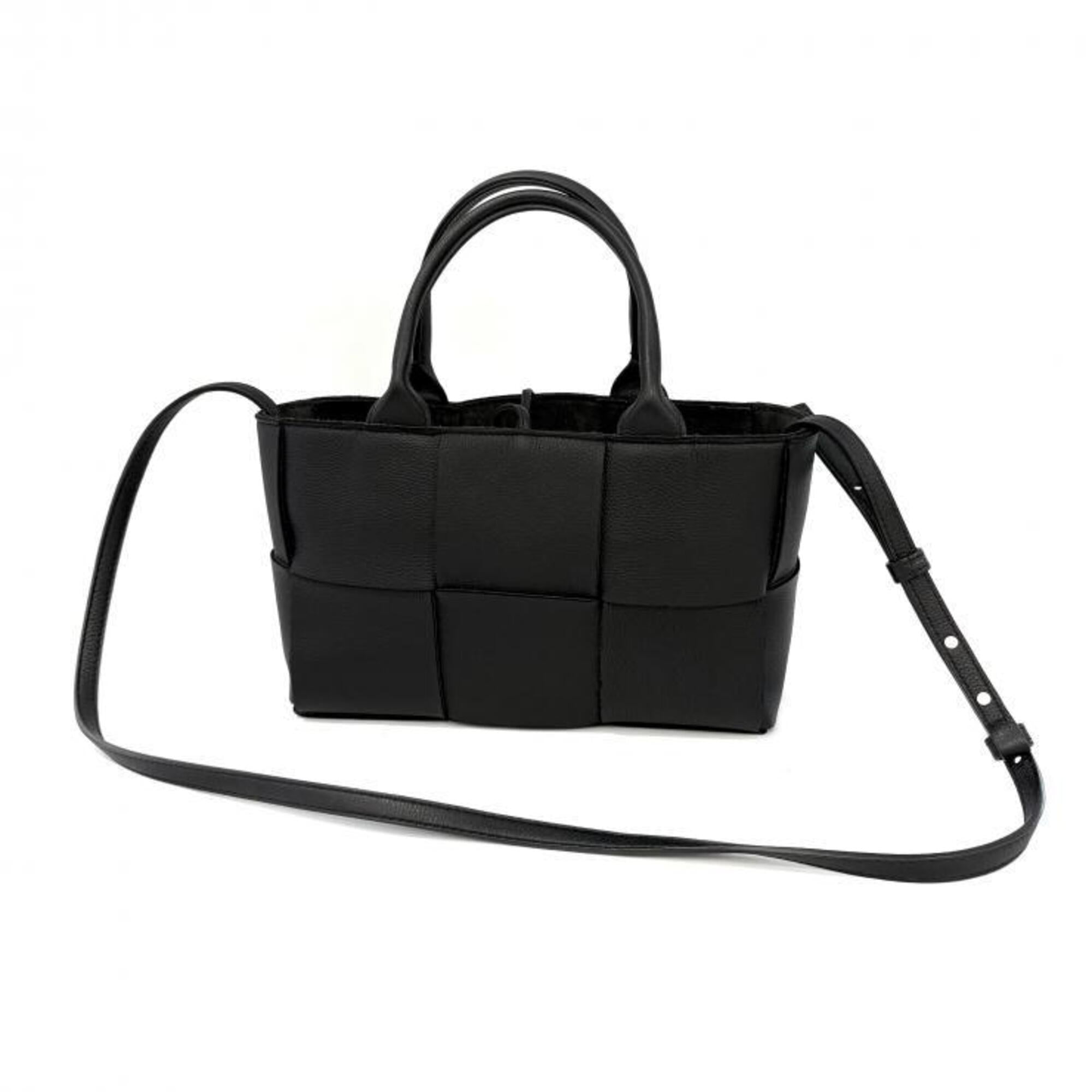 Bottega Veneta Black Leather Pouch Tote Bag (Pre-Owned)