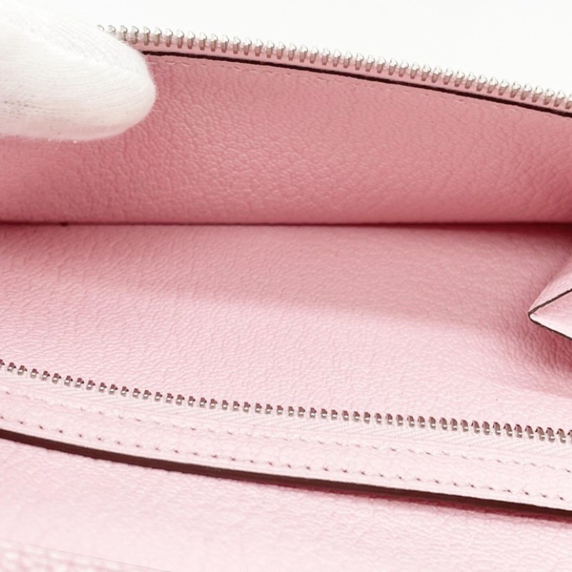 Hermes Rose Sakura Chevre Leather Long Wallet (Bi-Fold) (Pre-Owned)