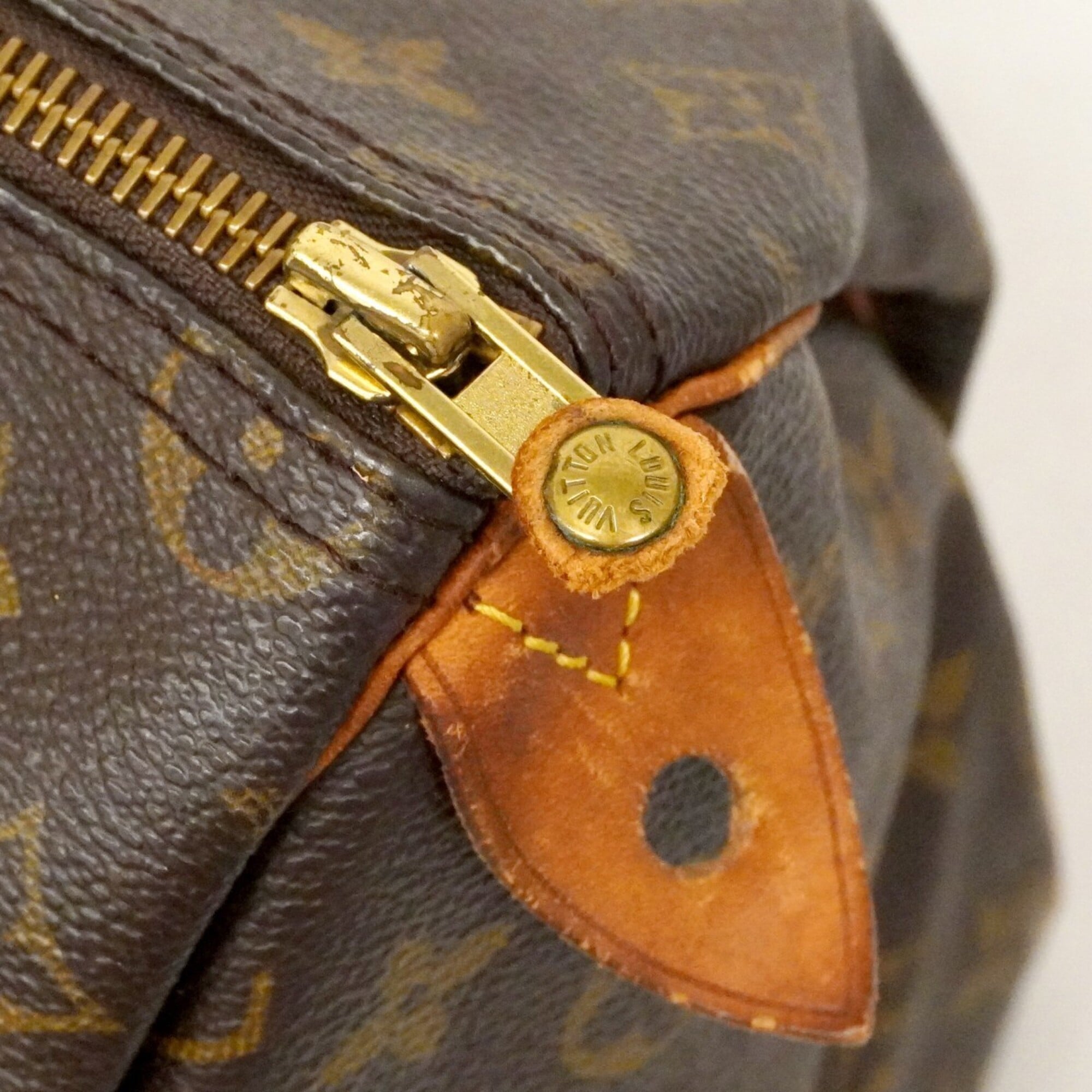 Louis Vuitton Brown Handbag (Pre-Owned)