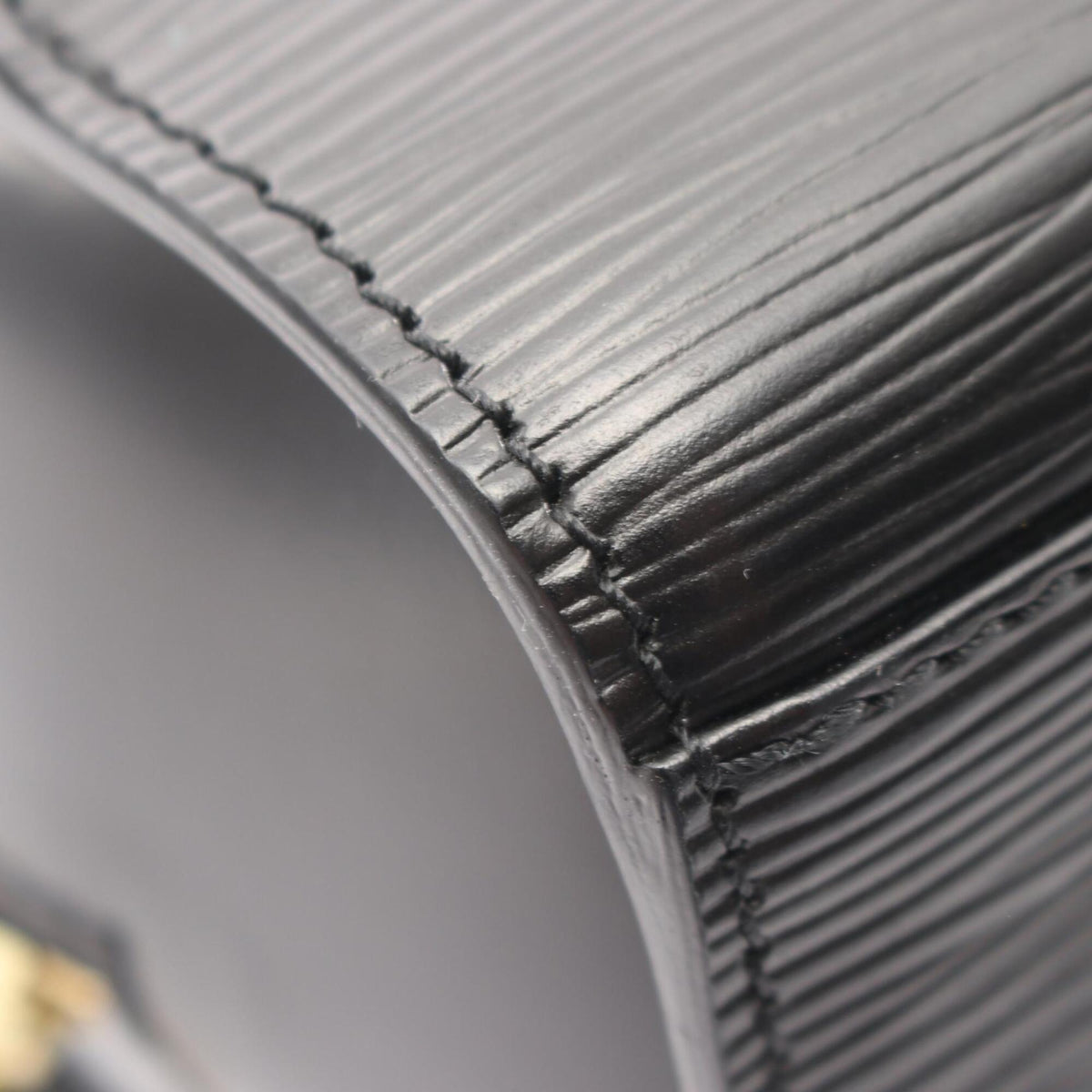 Louis Vuitton Epi Black Noir Leather Handbag (Pre-Owned)