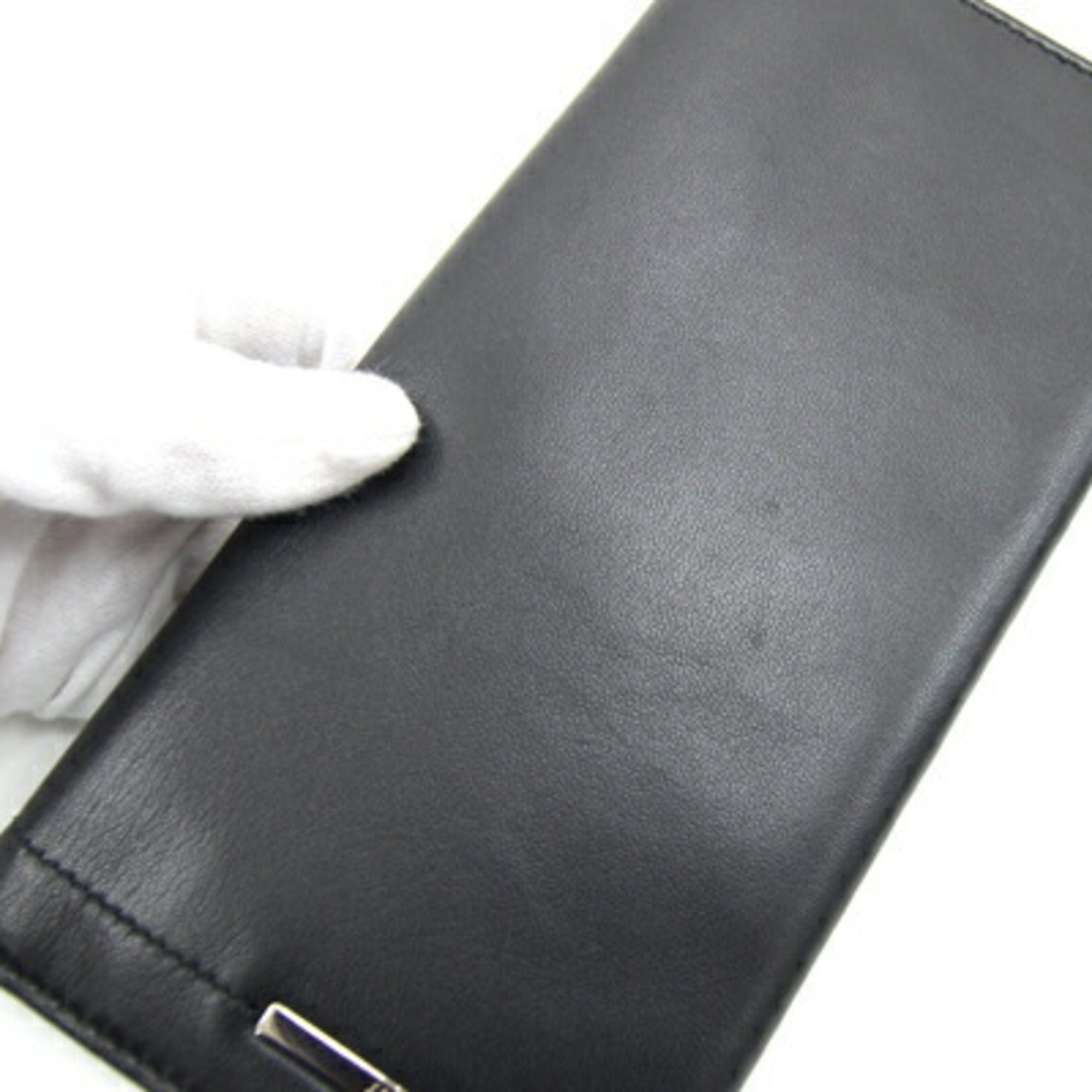 Salvatore Ferragamo Black Leather Long Wallet (Bi-Fold) (Pre-Owned)
