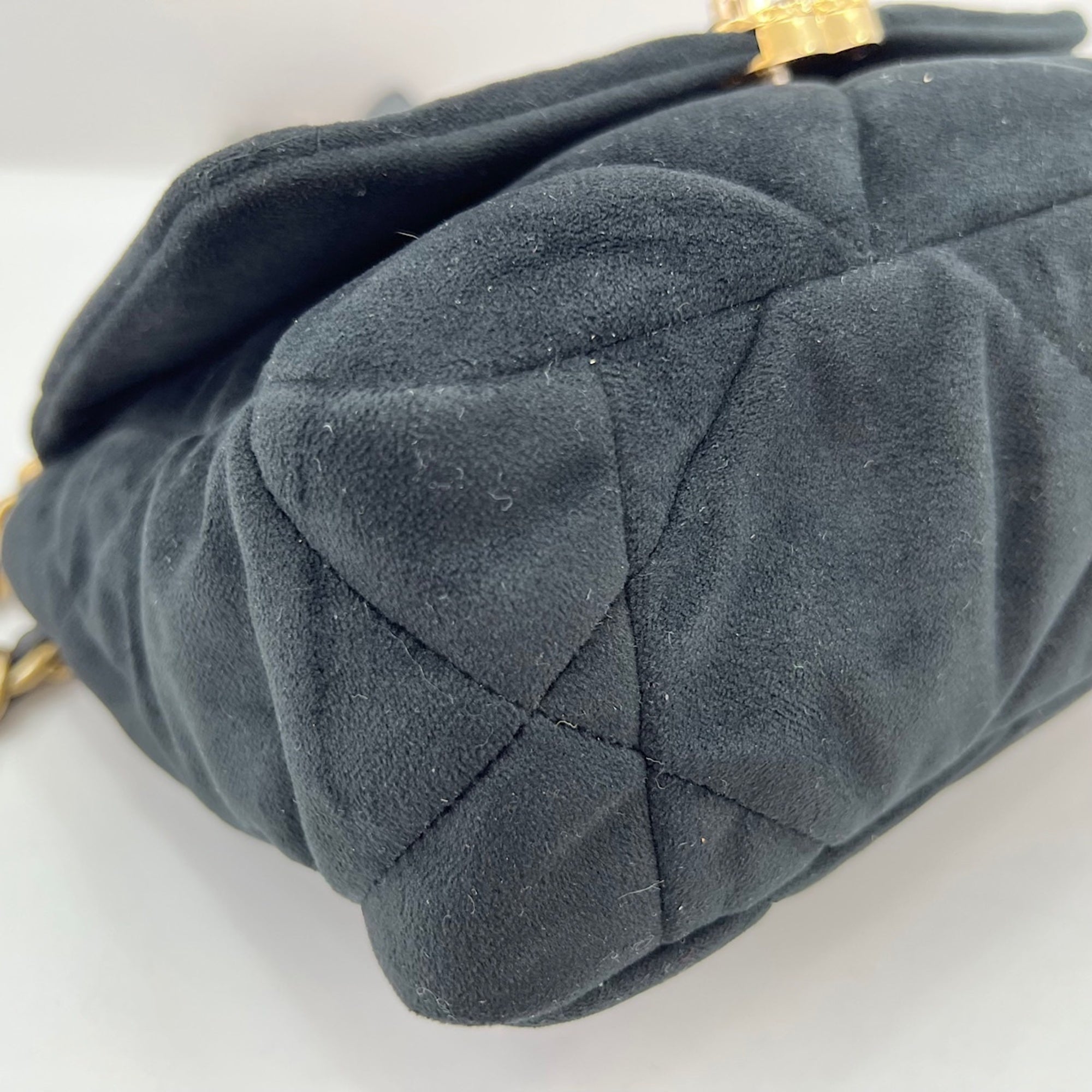 Chanel Matelasse Black Velvet Shoulder Bag (Pre-Owned)
