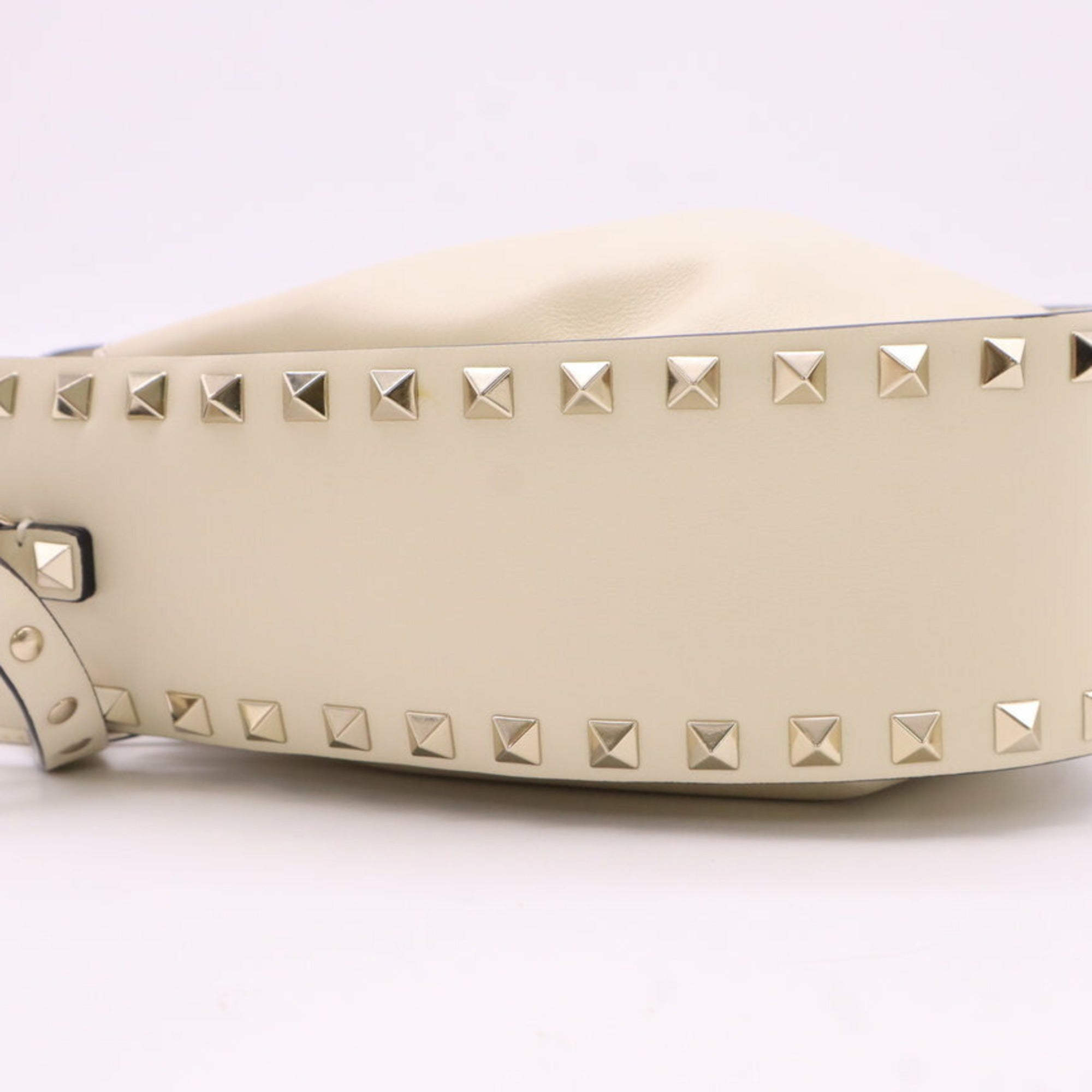 Valentino Ivory Leather Shoulder Bag (Pre-Owned)