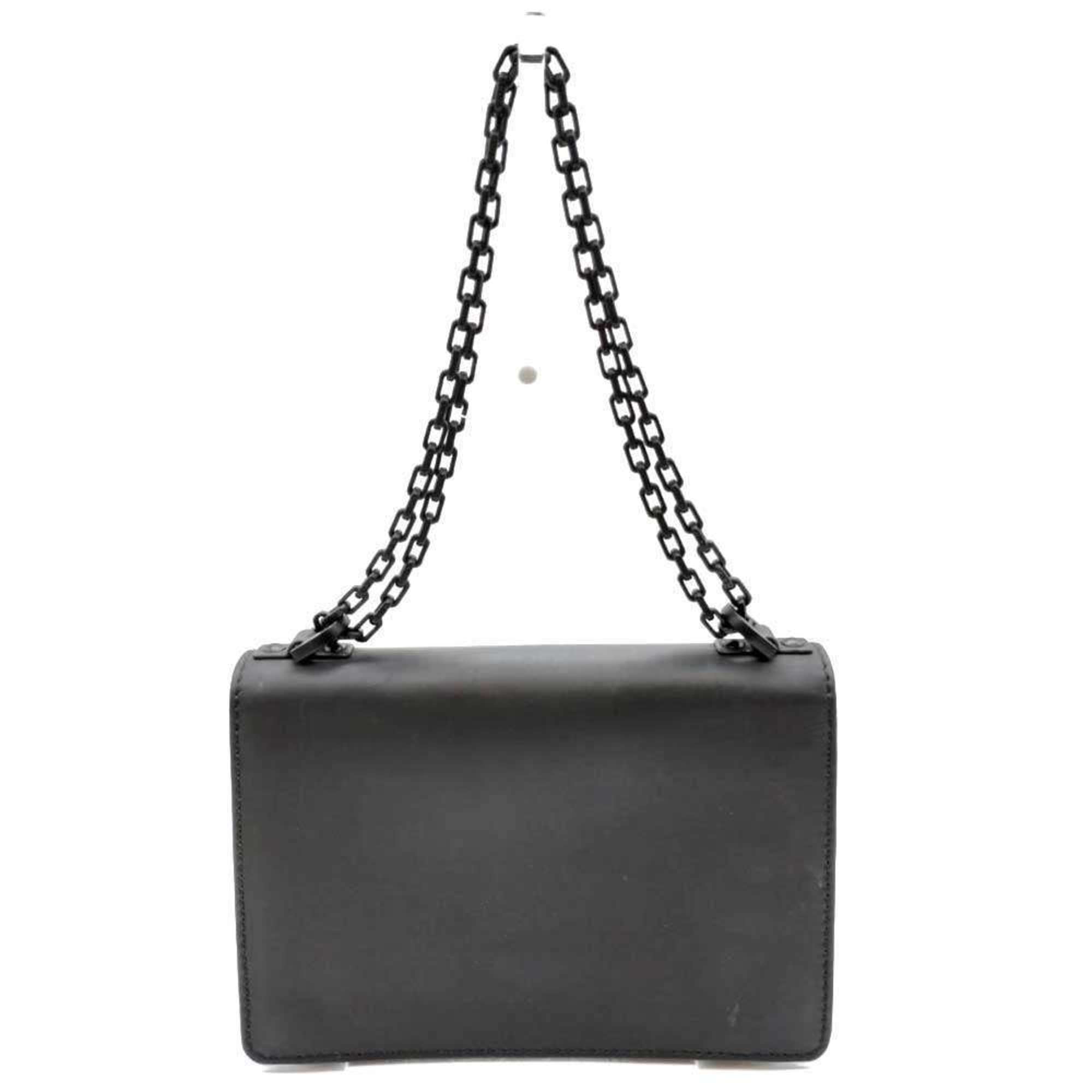 Christian Dior Black Leather Shoulder Bag (Pre-Owned)