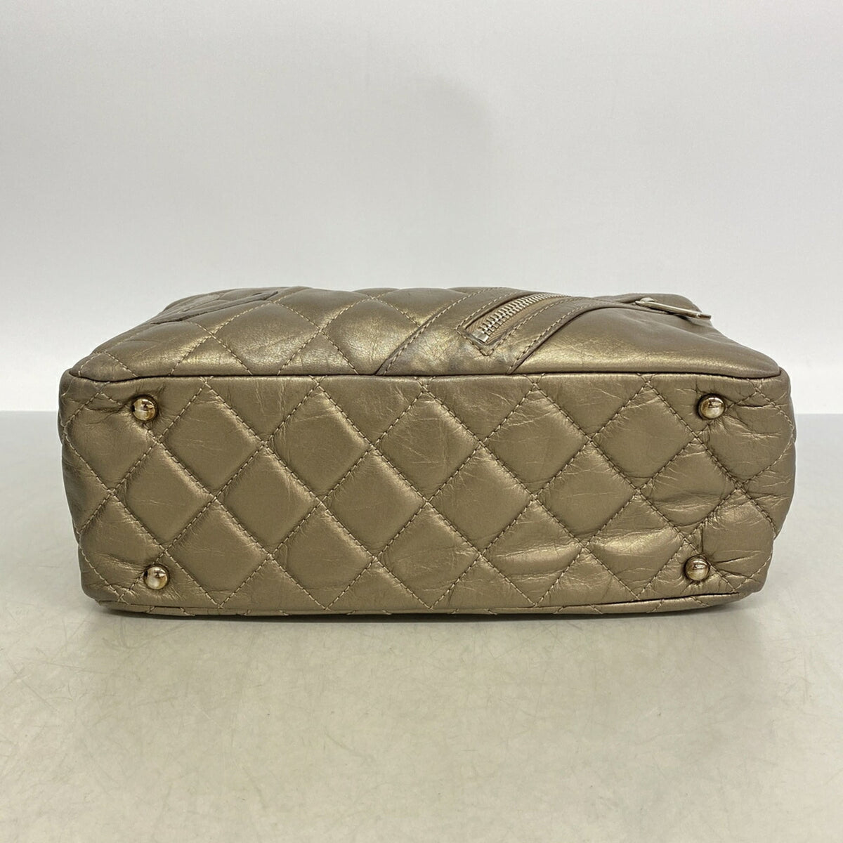 Chanel Gold Leather Shoulder Bag (Pre-Owned)