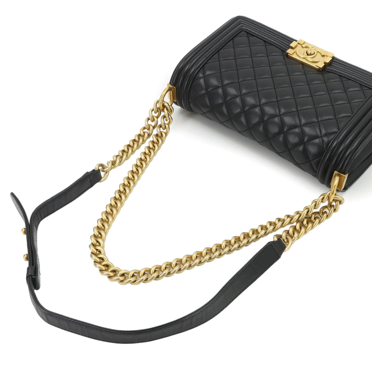 Chanel Boy Chanel Black Leather Handbag Shoulder Bag (Pre-Owned)