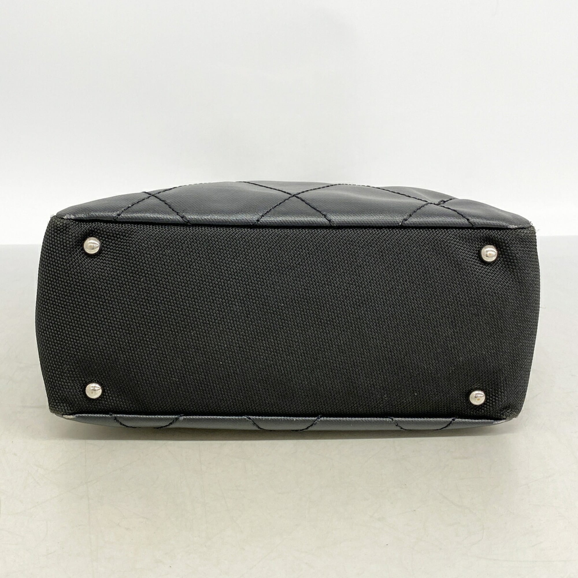Chanel Black Canvas Tote Bag (Pre-Owned)