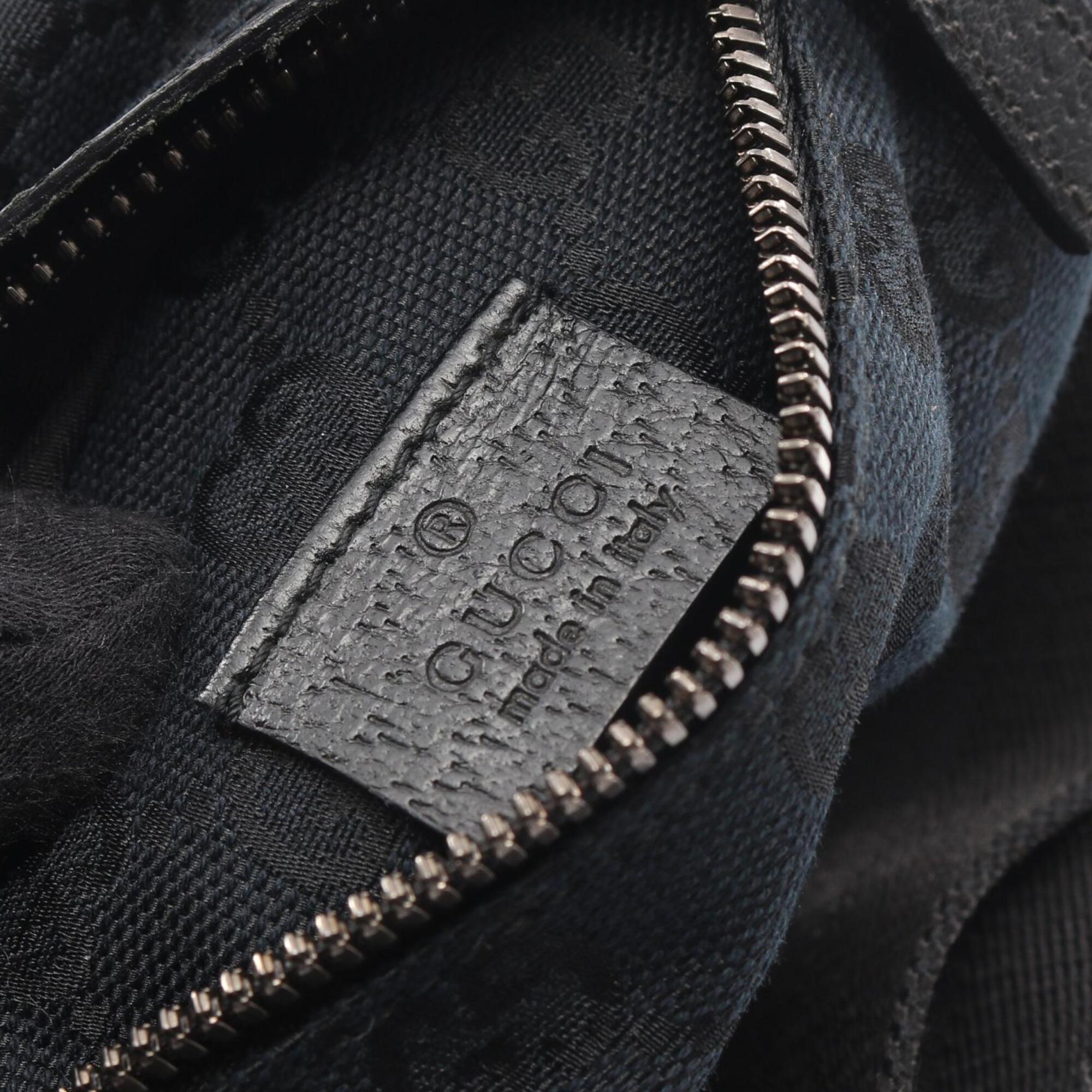 Gucci Black Navy Canvas Leather Fanny Pack Handbag (Pre-Owned)