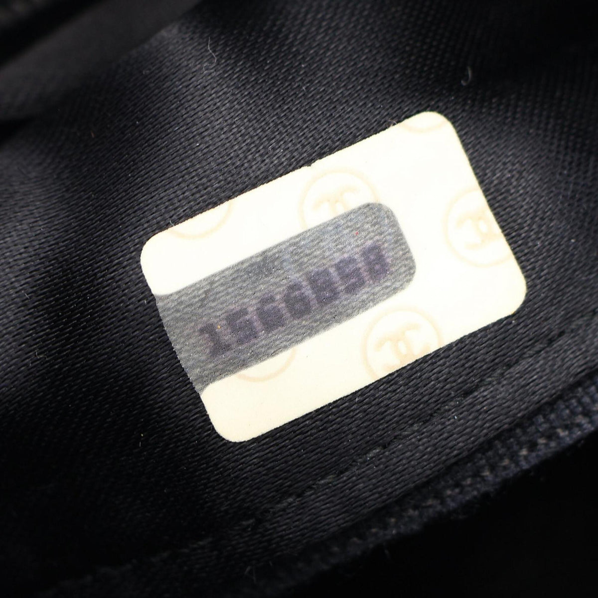 Chanel Black Leather Handbag Shoulder Bag (Pre-Owned)