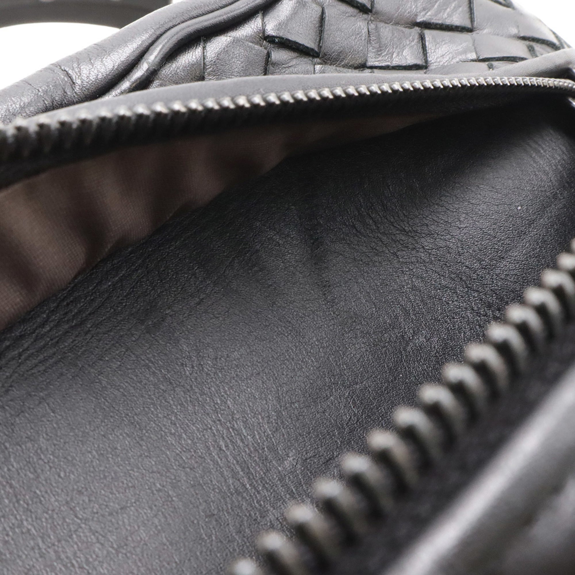 Bottega Veneta Intrecciato Black Leather Sling Bag (Pre-Owned)