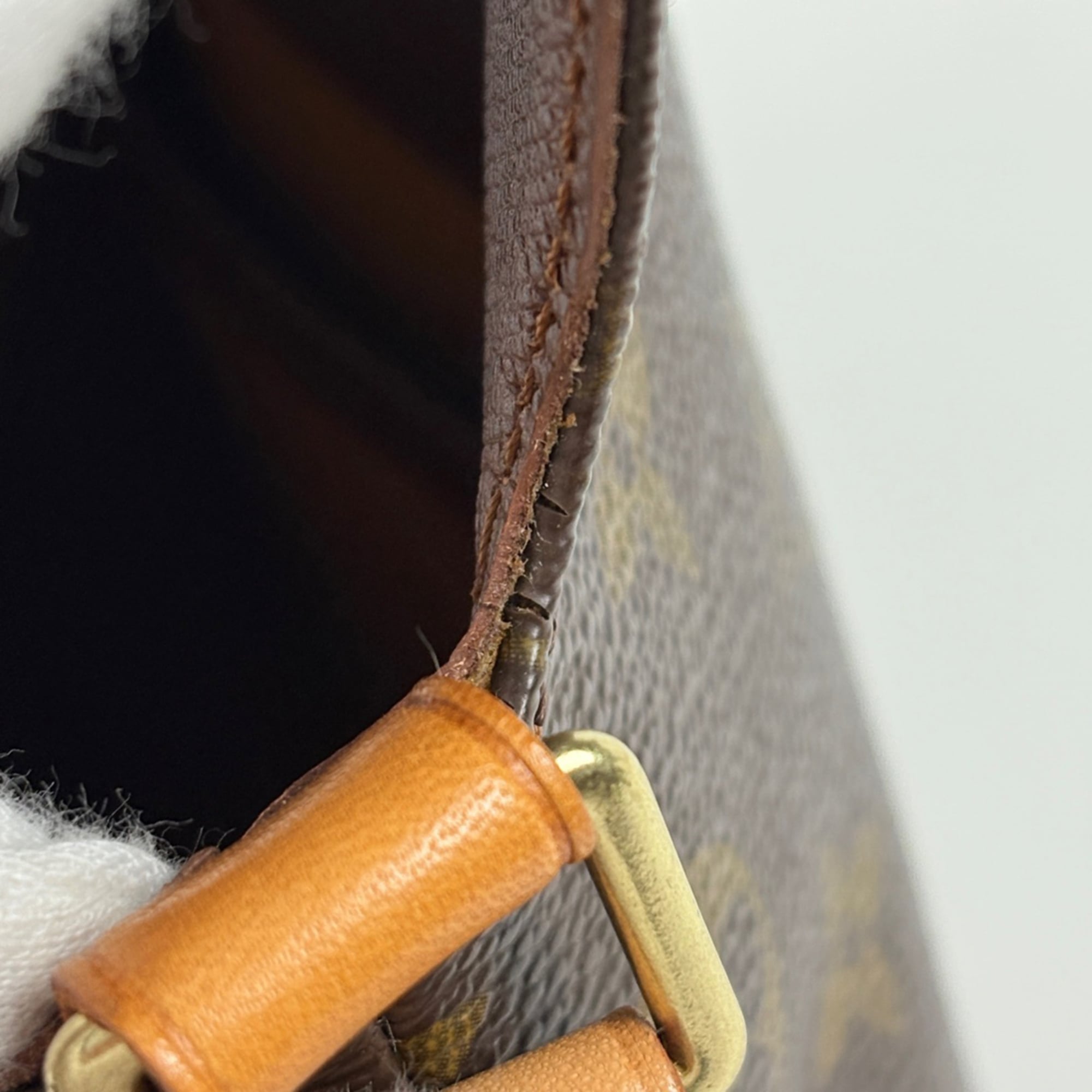 Louis Vuitton Brown Monogram Shoulder Bag (Pre-Owned)