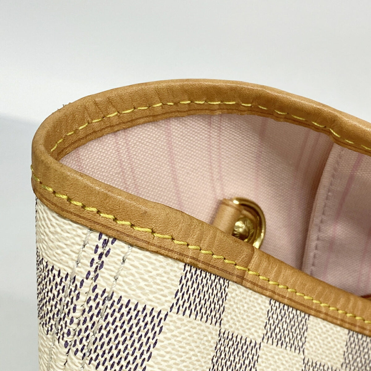 Louis Vuitton Rose Ballerine White Tote Bag (Pre-Owned)