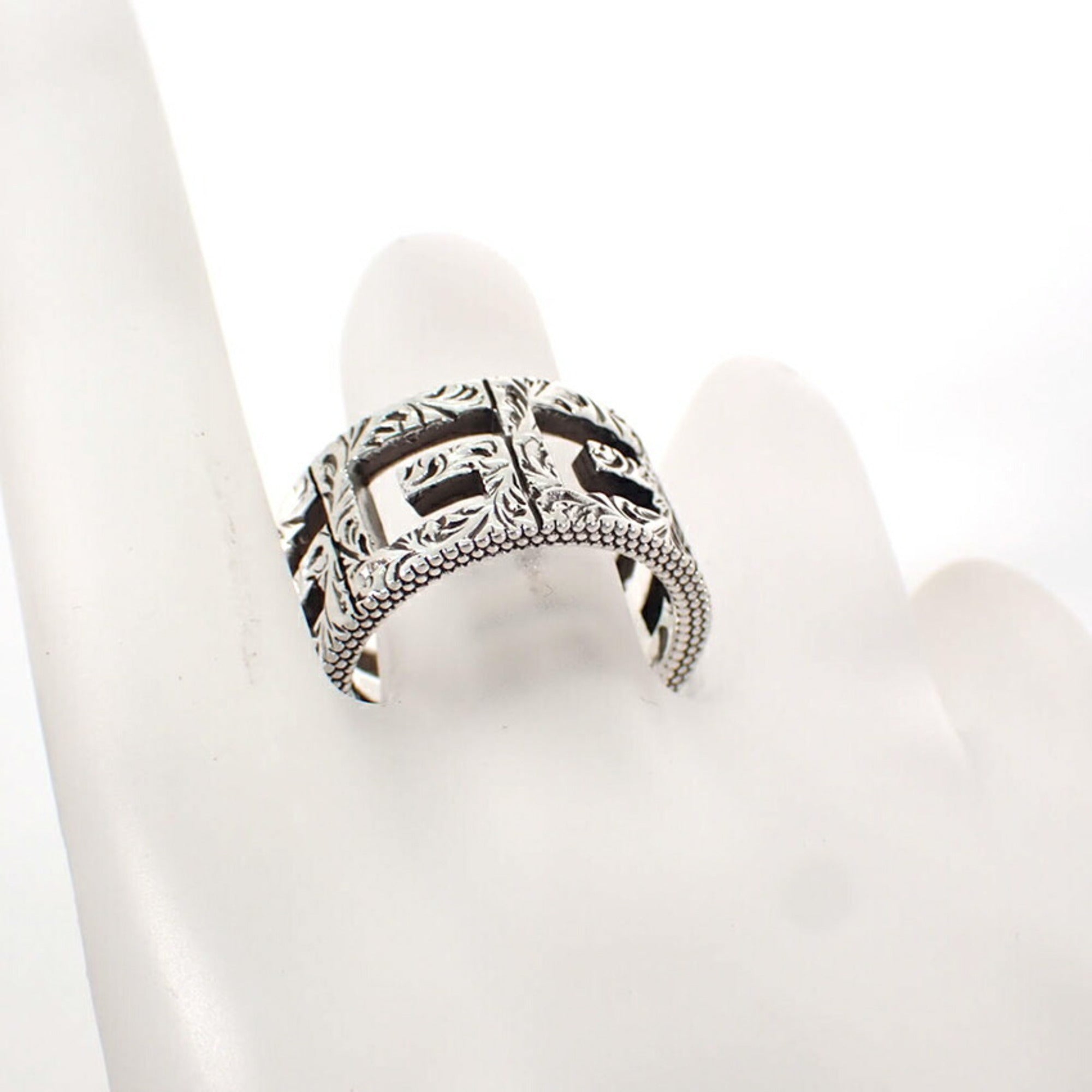 Gucci Sterling Silver 925 Band Ring (Pre-Owned)