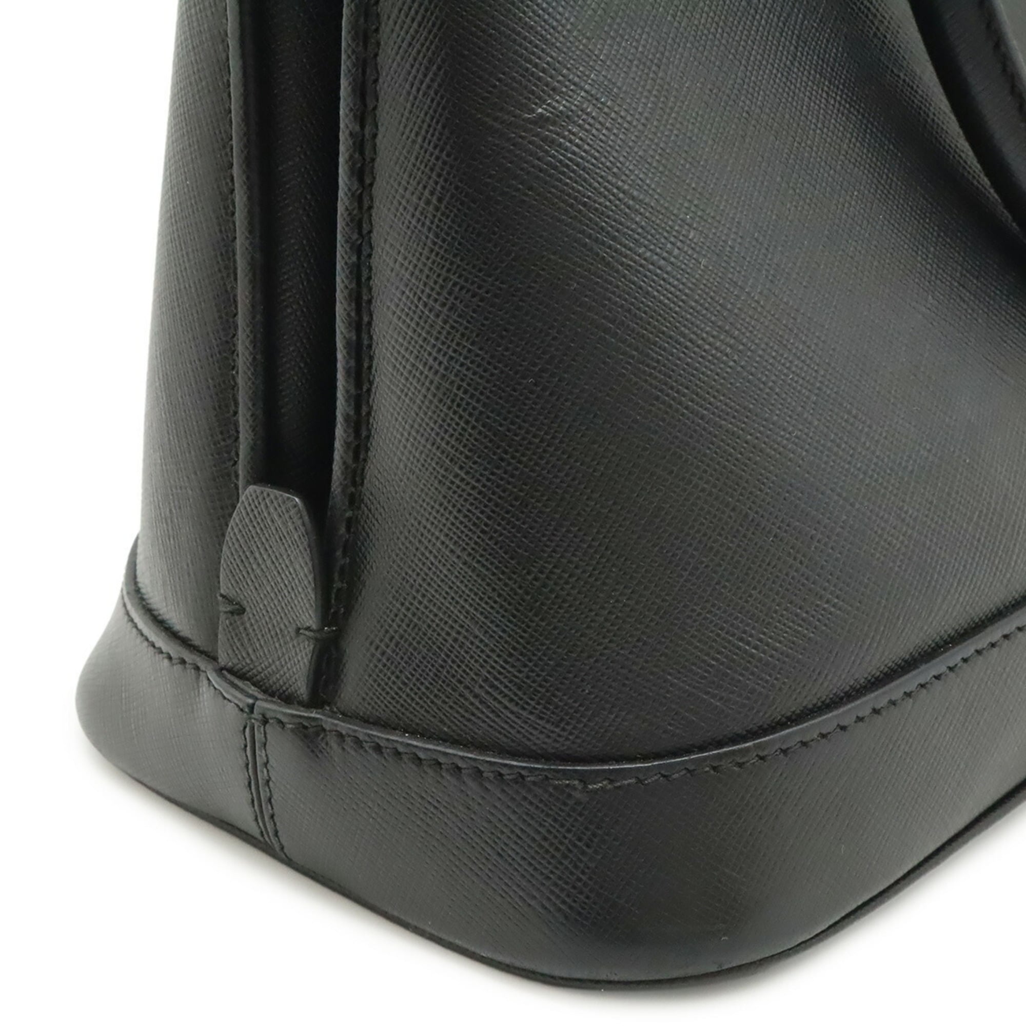 Prada Black Nero Leather Handbag Shoulder Bag (Pre-Owned)