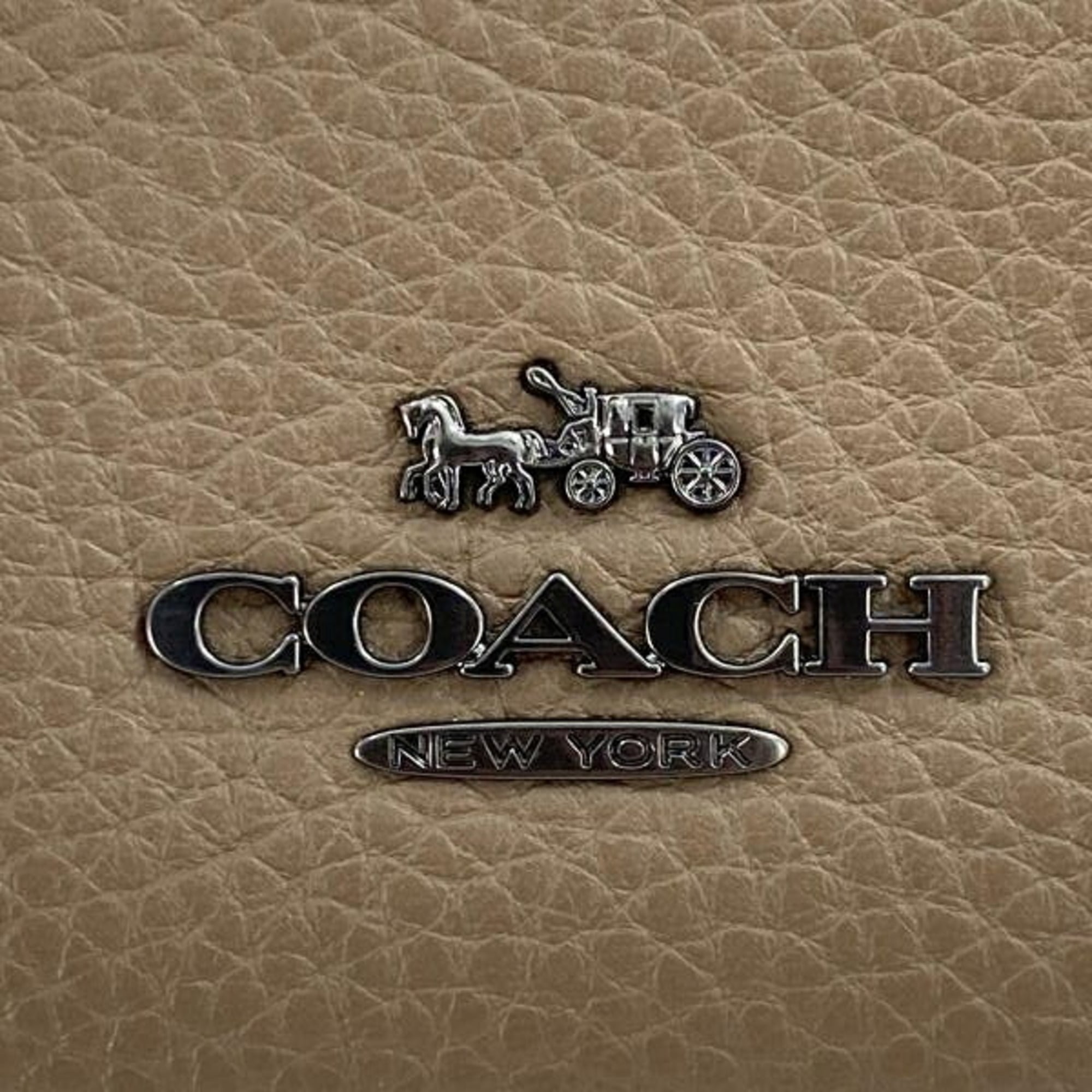 Coach Beige Leather Handbag Shoulder Bag (Pre-Owned)
