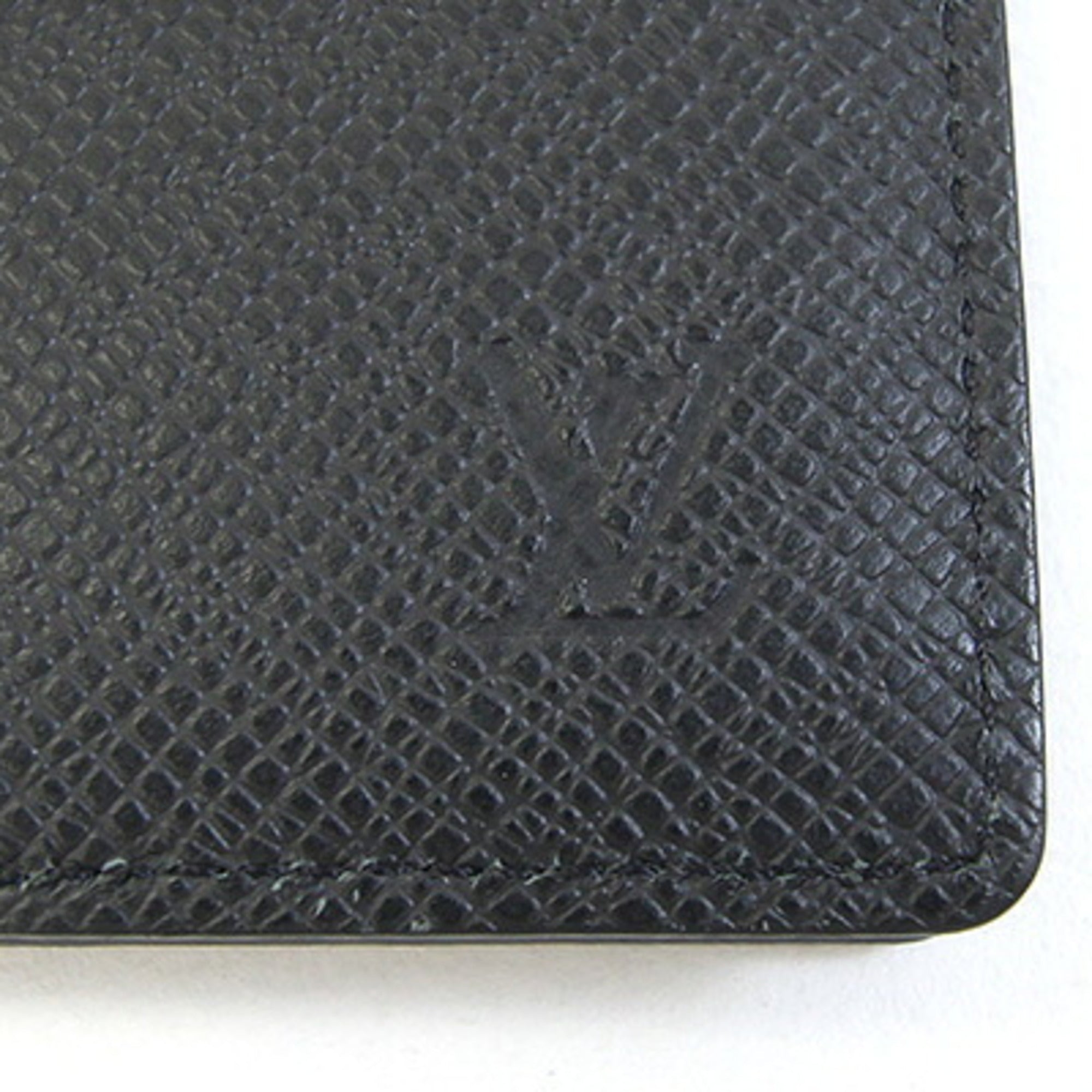 Louis Vuitton Taiga Noir Taiga Leather Leather Wallet (Bi-Fold) (Pre-Owned)