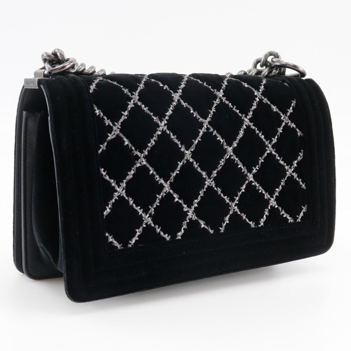 Chanel Black Leather Leather Shoulder Bag (Pre-Owned)