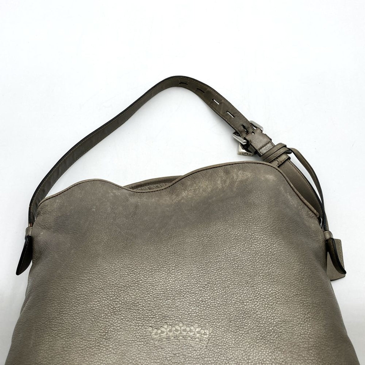 Loewe Metallic Silver Leather Shoulder Bag (Pre-Owned)