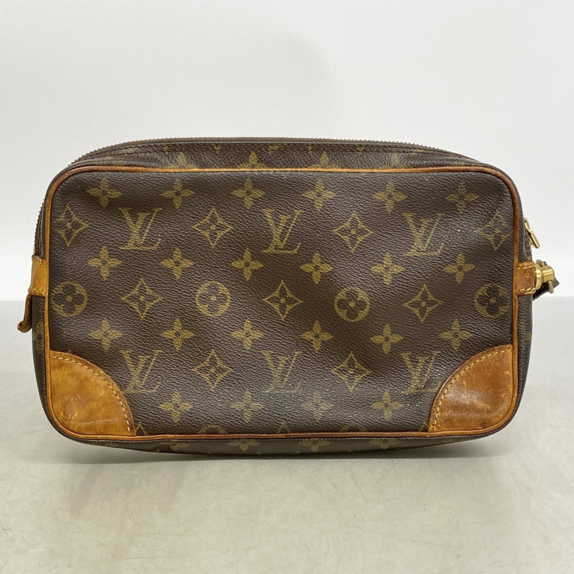 Louis Vuitton Brown Clutch Bag (Pre-Owned)
