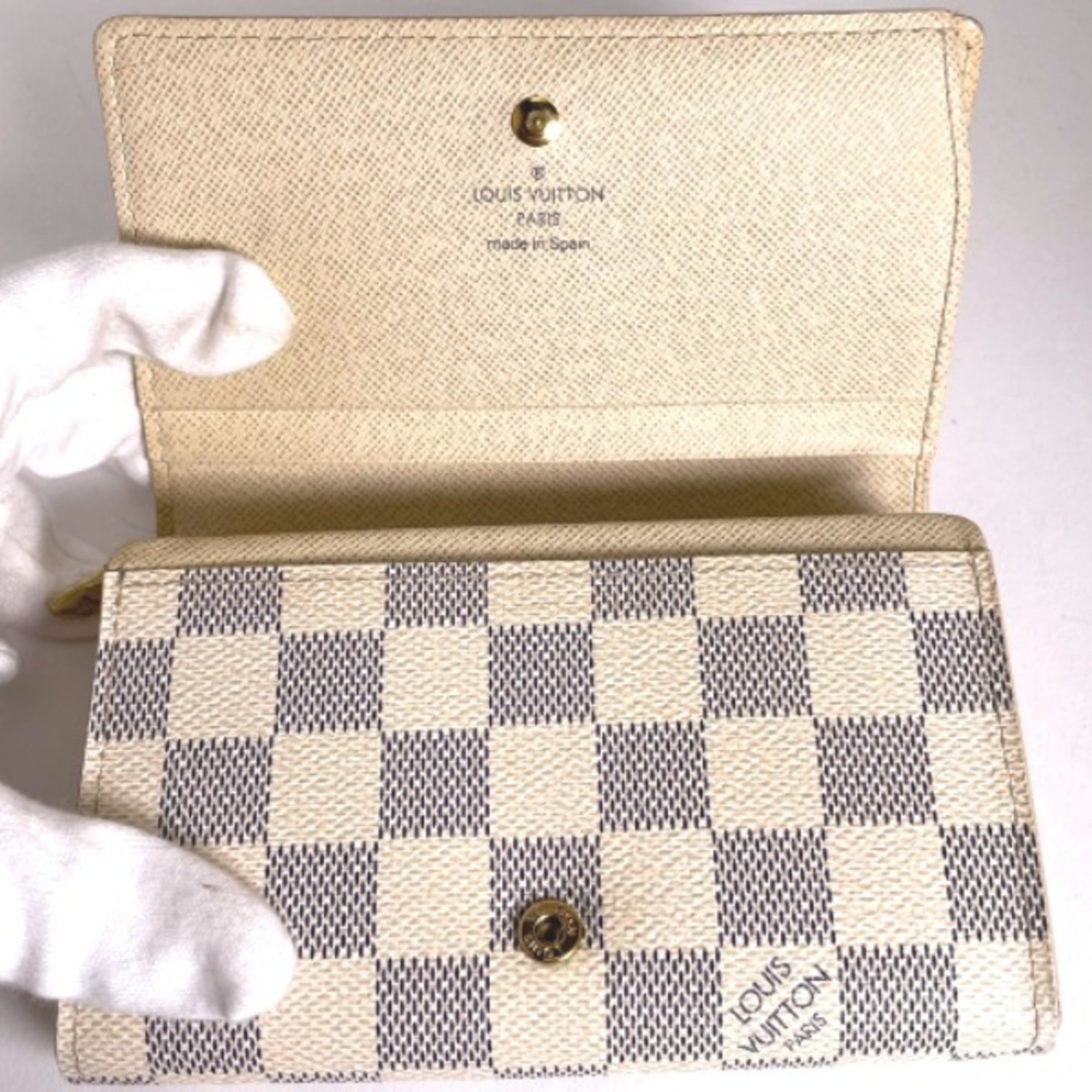 Louis Vuitton Wallet (Bi-Fold) (Pre-Owned)