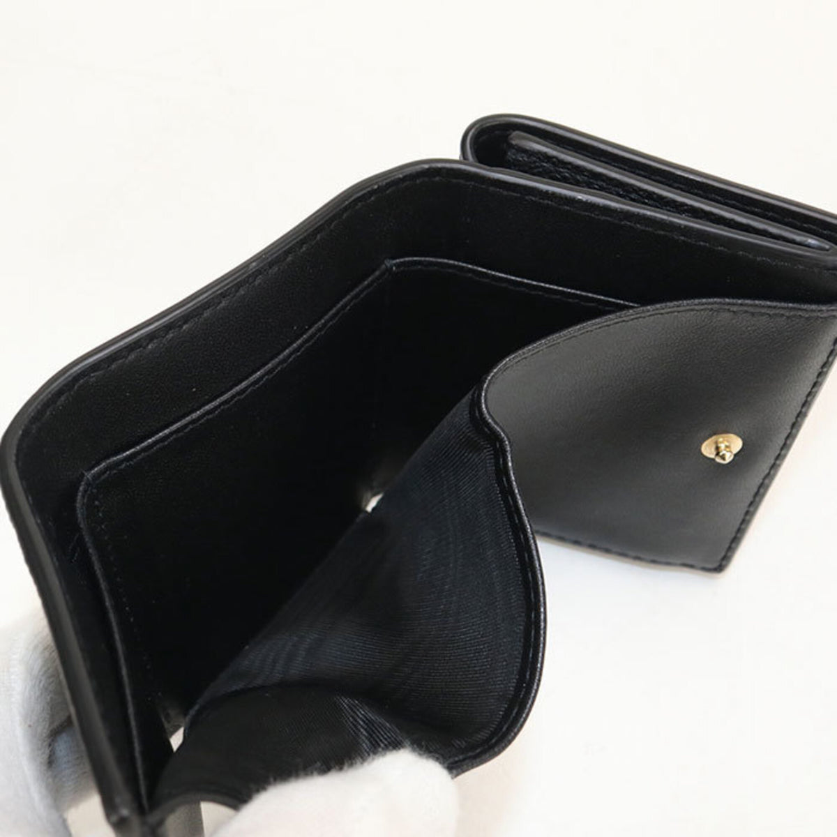 Christian Dior Black Leather Wallet (Tri-Fold) (Pre-Owned)