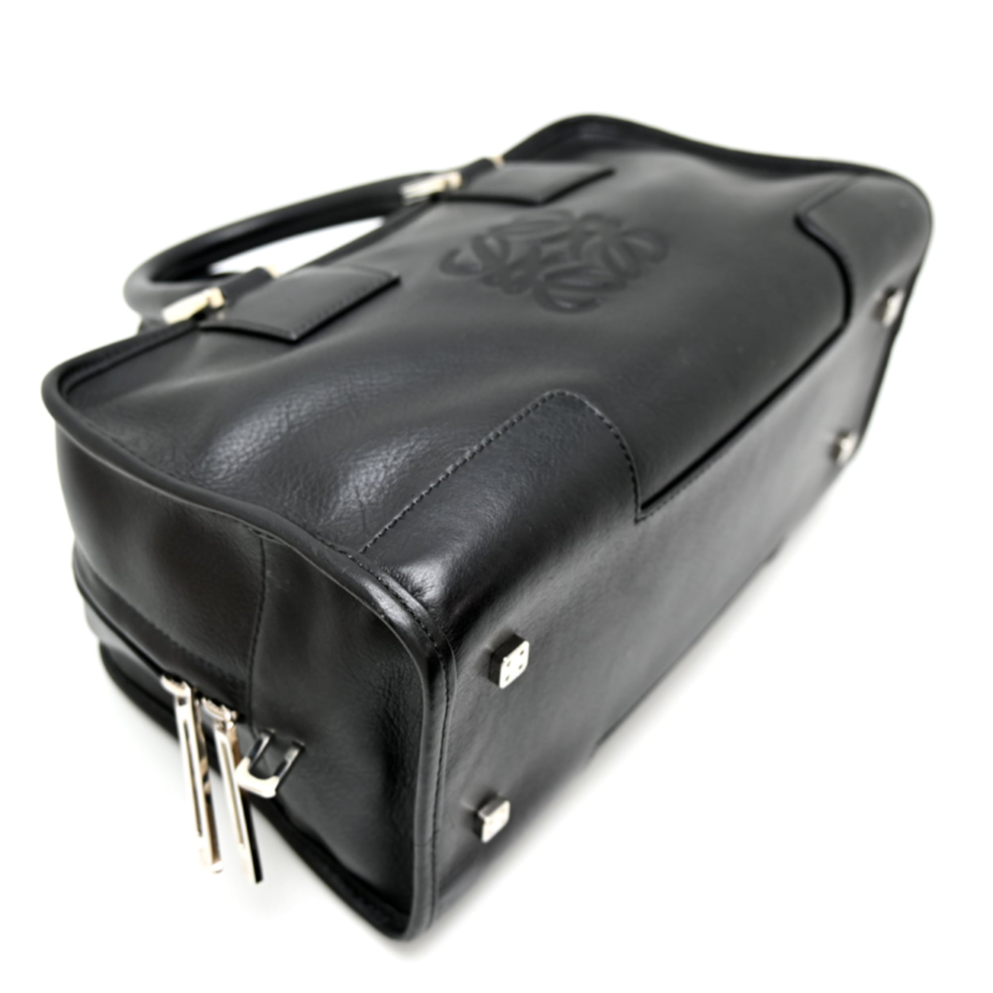 Loewe Black Leather Handbag (Pre-Owned)