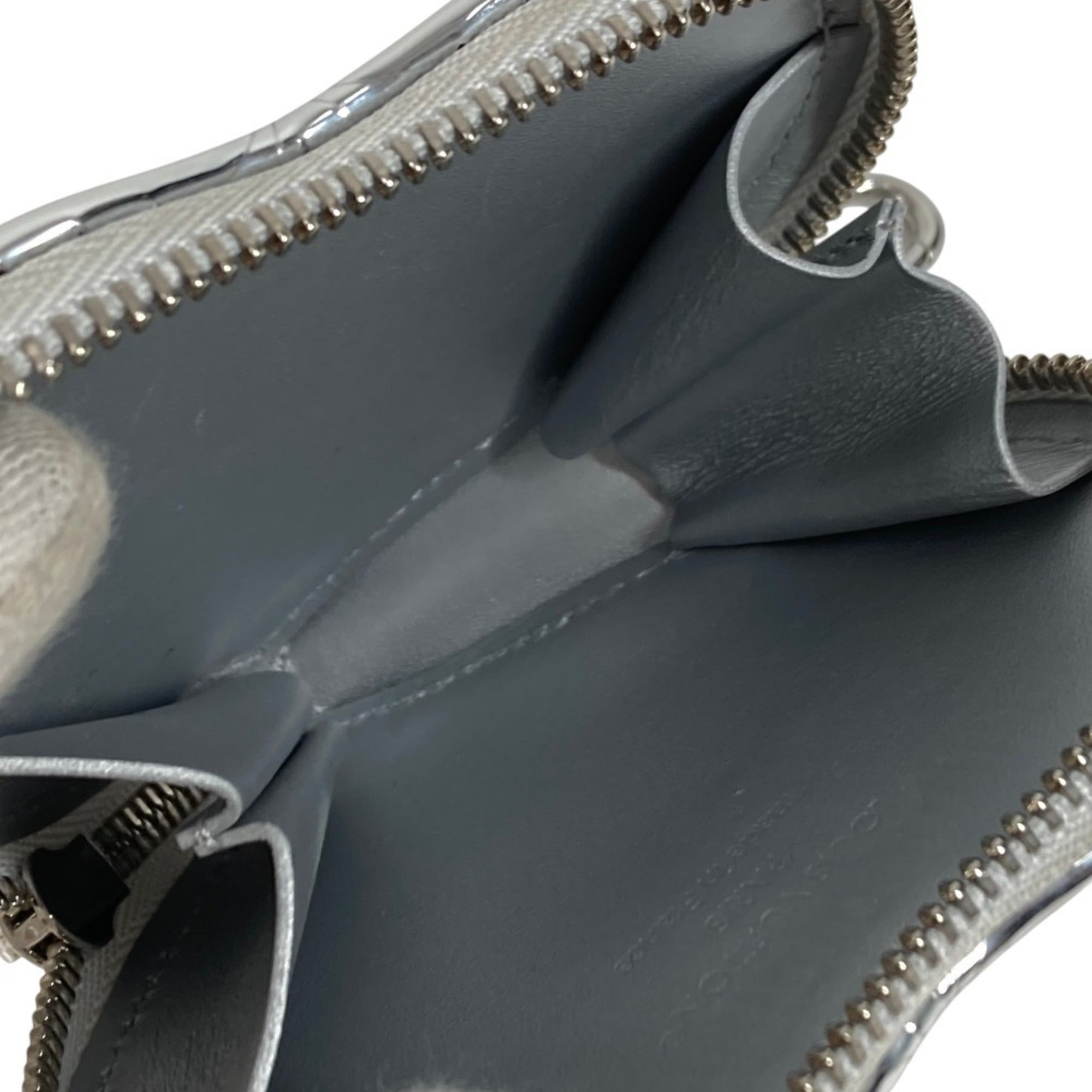 Louis Vuitton Silver Leather Coin Purse/Coin Case (Pre-Owned)
